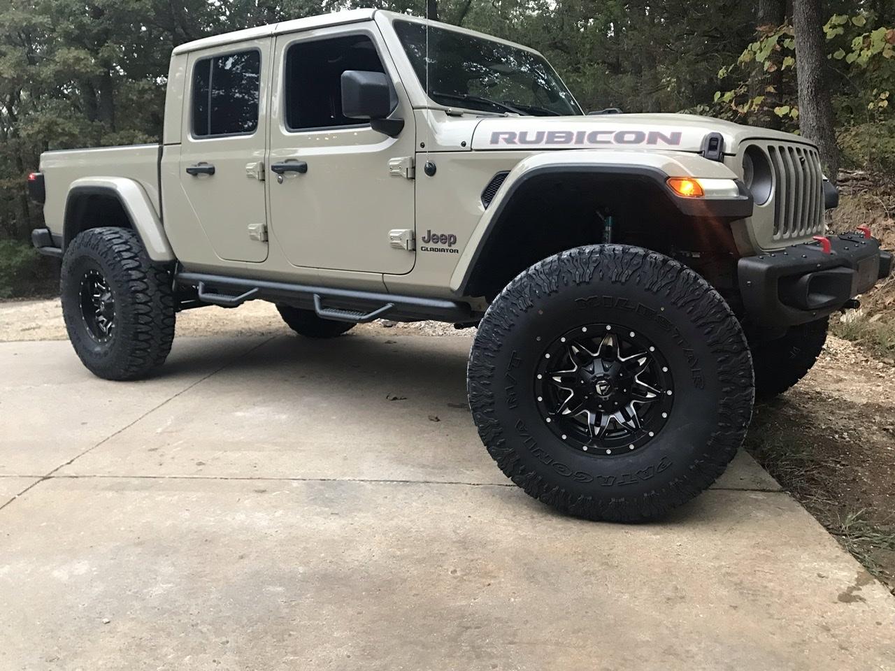 Jeep Gladiator 37s with 17” or 18” wheels.. can’t decide.. ANY PICS?? C852EFDF-2938-45D9-BCA4-D9F3DE123DA6