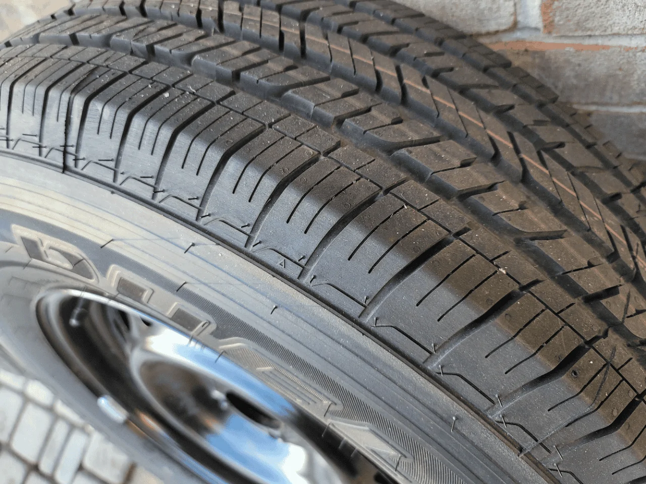 Jeep Gladiator 2020 Overland Tires / Wheels / TPMS 20211113_163924
