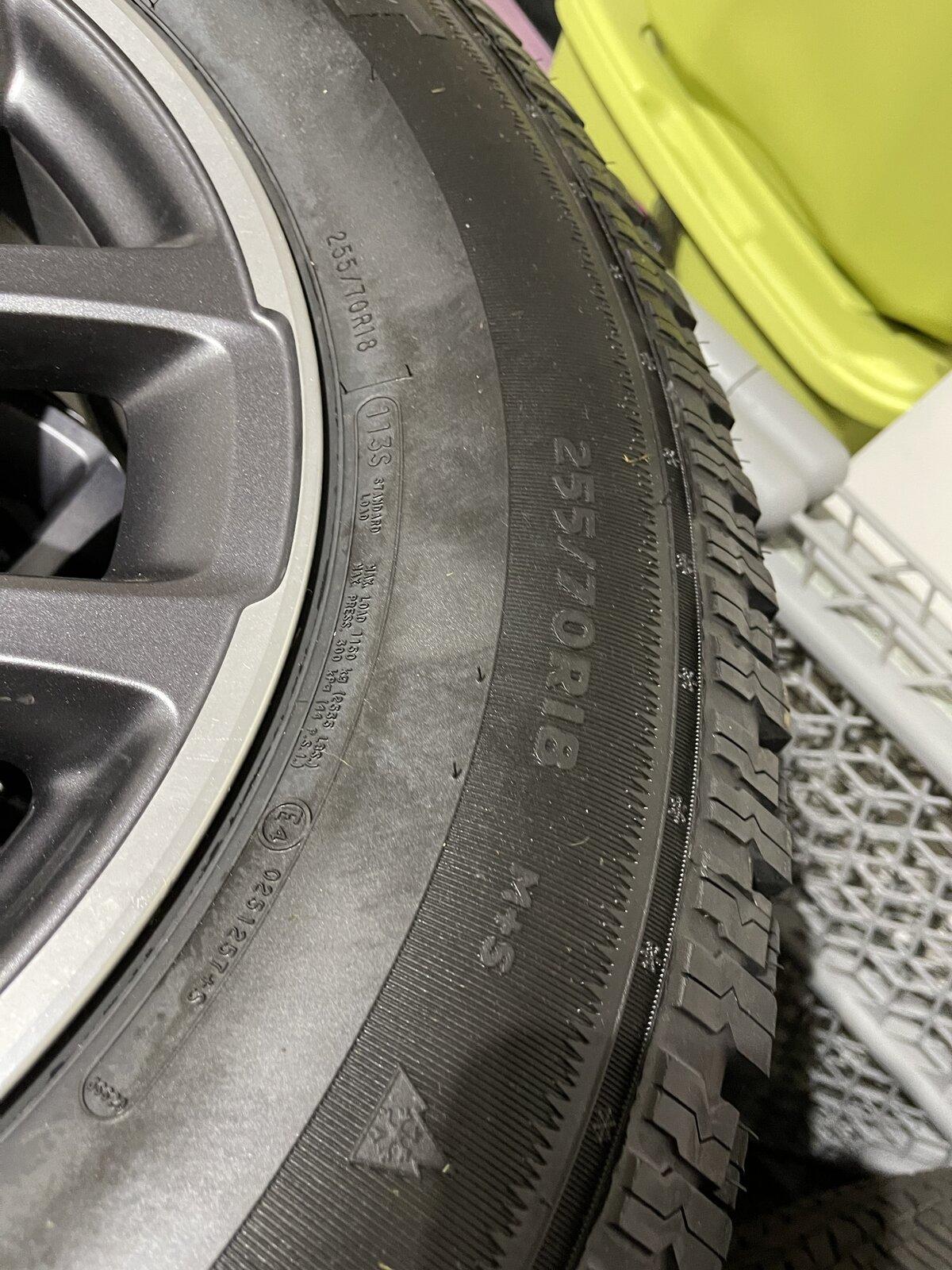 Jeep Gladiator Mastercraft Courser MSR 255/70R18 winter tires on Overland wheels 4F9CA372-ECAD-4C25-B737-C7884BCA1F53
