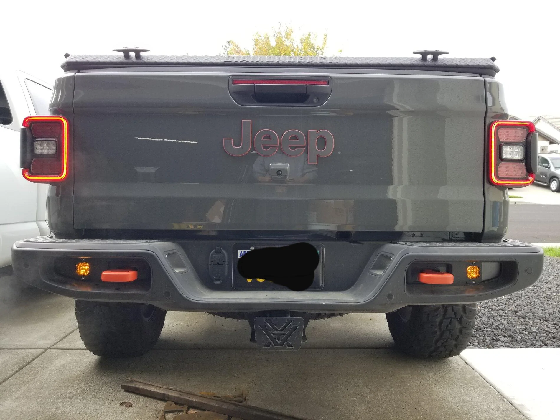 Jeep Gladiator DIODE DYNAMICS SSC1 in rear bumper reflector location 20211114_140138