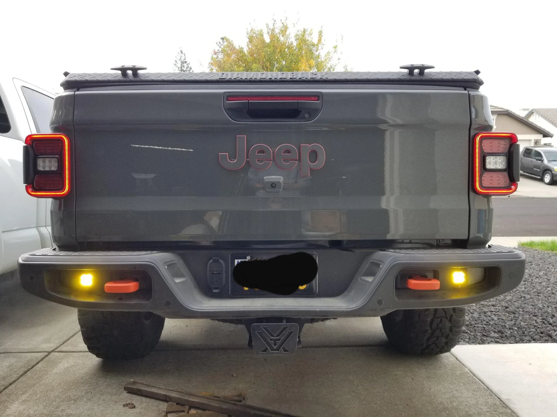 Jeep Gladiator DIODE DYNAMICS SSC1 in rear bumper reflector location 20211114_140122