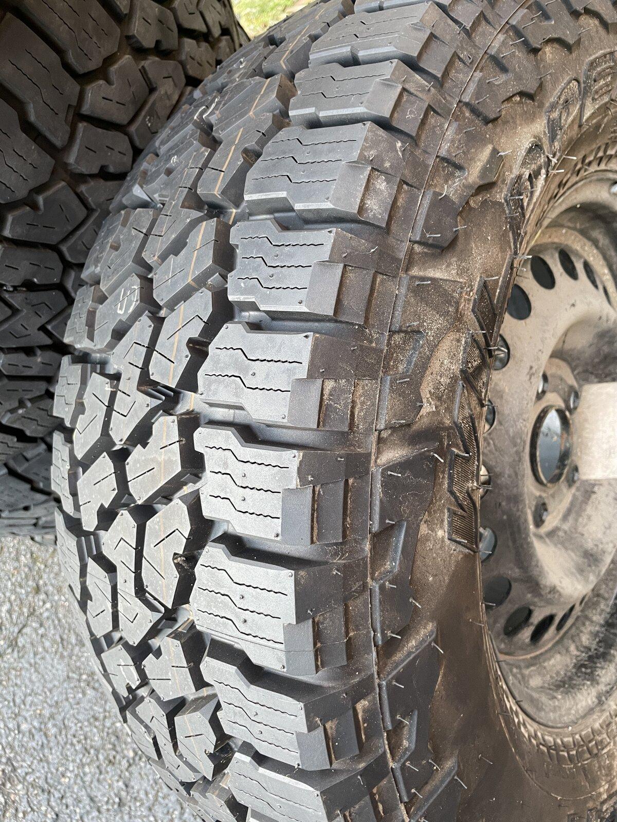 Jeep Gladiator Rubicon wheels and suspension 9A960B48-E9E9-43F9-9D01-34B5863EFB01