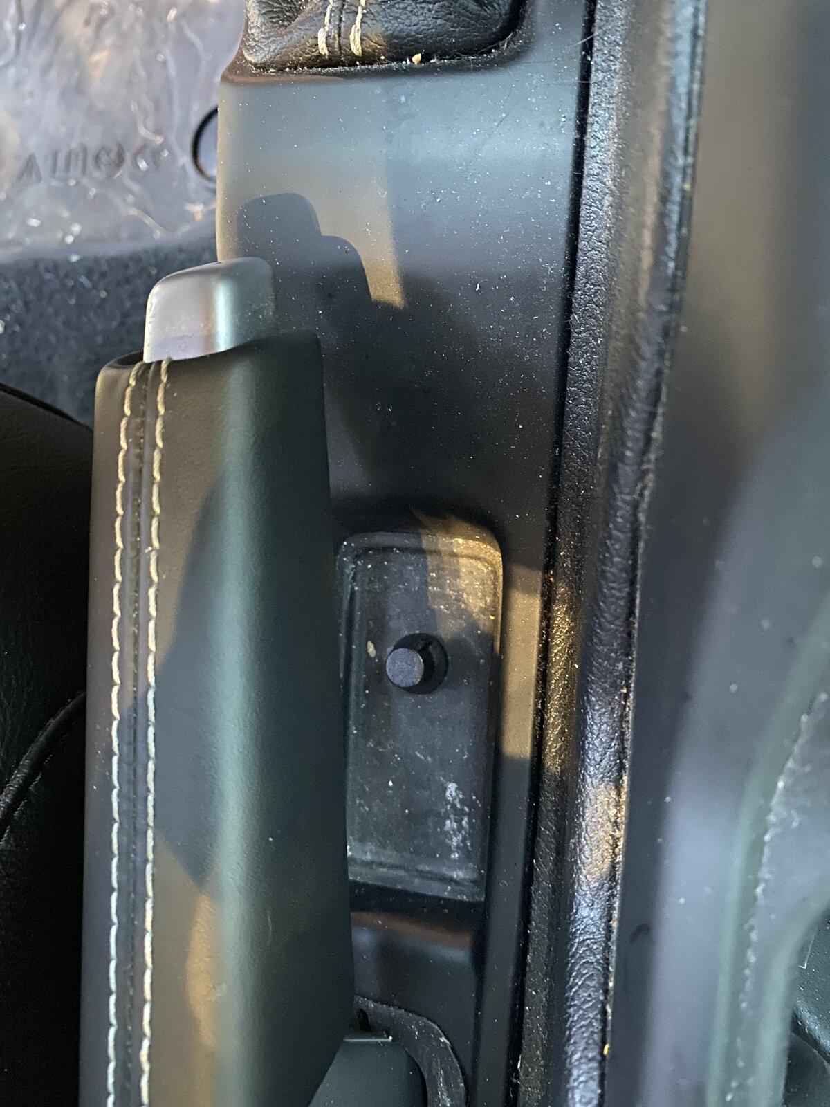 Jeep Gladiator Bass knob mounting... where did you put yours?!? B1142648-1EF3-45C1-9E56-B89FAD29F4C2