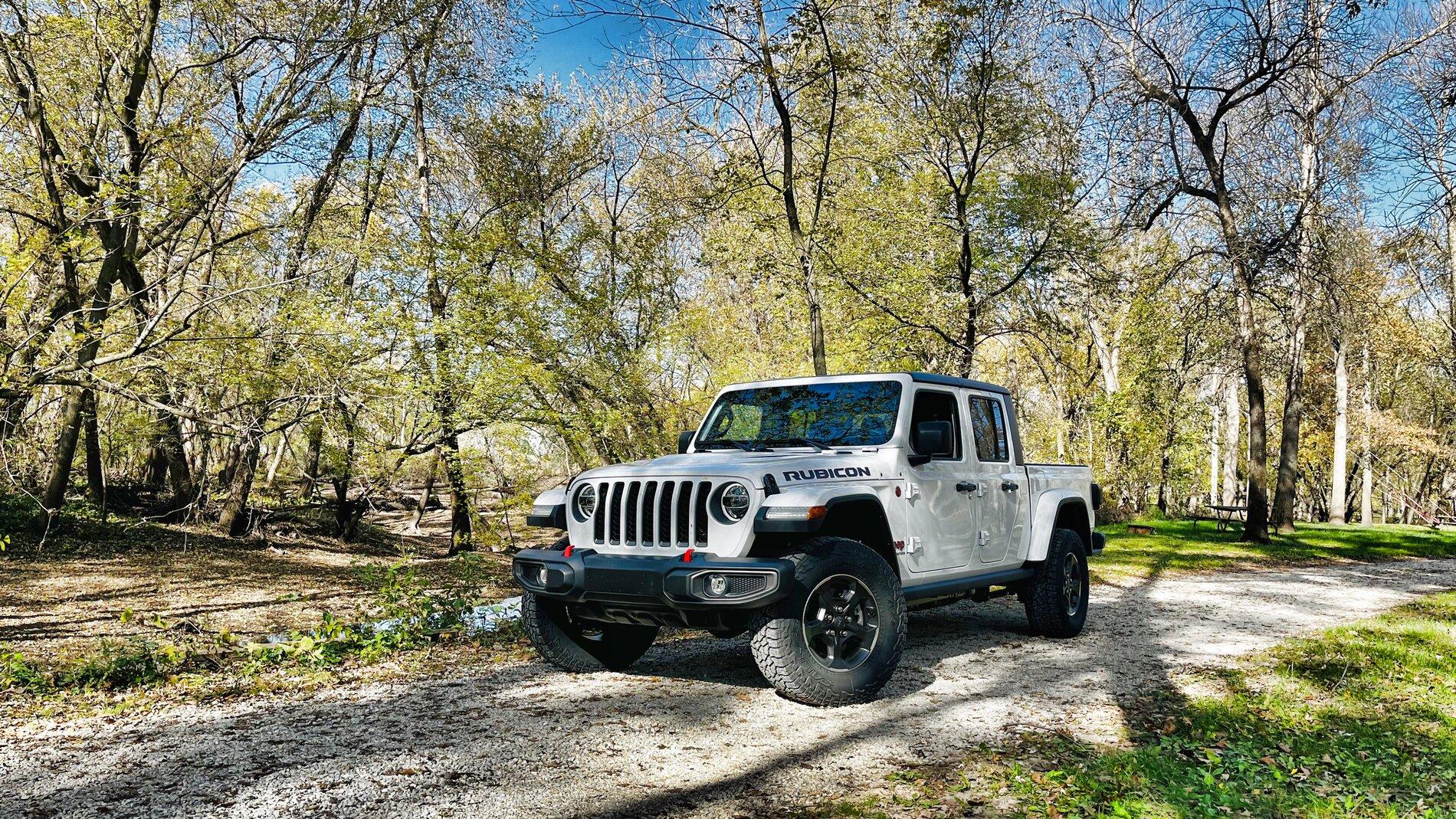 Jeep Gladiator BRIGHT WHITE Gladiator JT Club FF17F4B3-1517-4EB9-9584-8F1D19233B3B