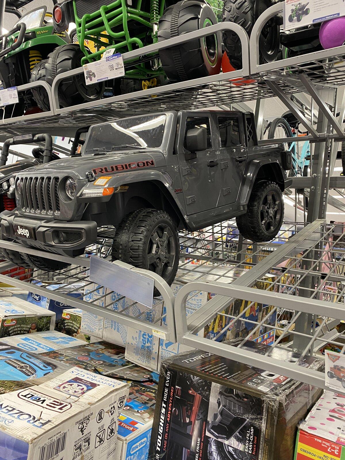 Jeep Gladiator Diesel is the best engine option. 074284B6-2A9B-4855-BAA2-05B995E7BDDA