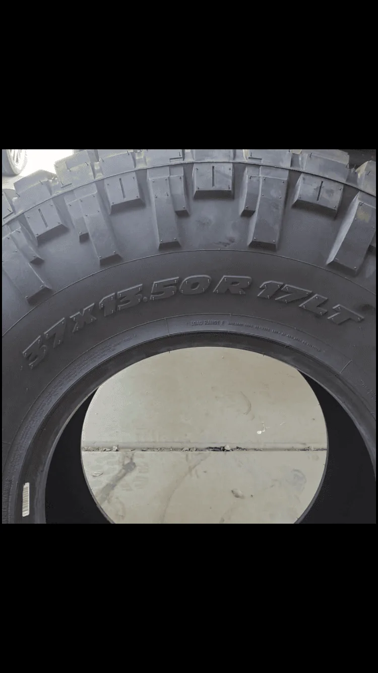 Jeep Gladiator 37x13.5x17 nitto ridge grappler A3BE6095-32F9-48A4-B923-188BA711DBD9