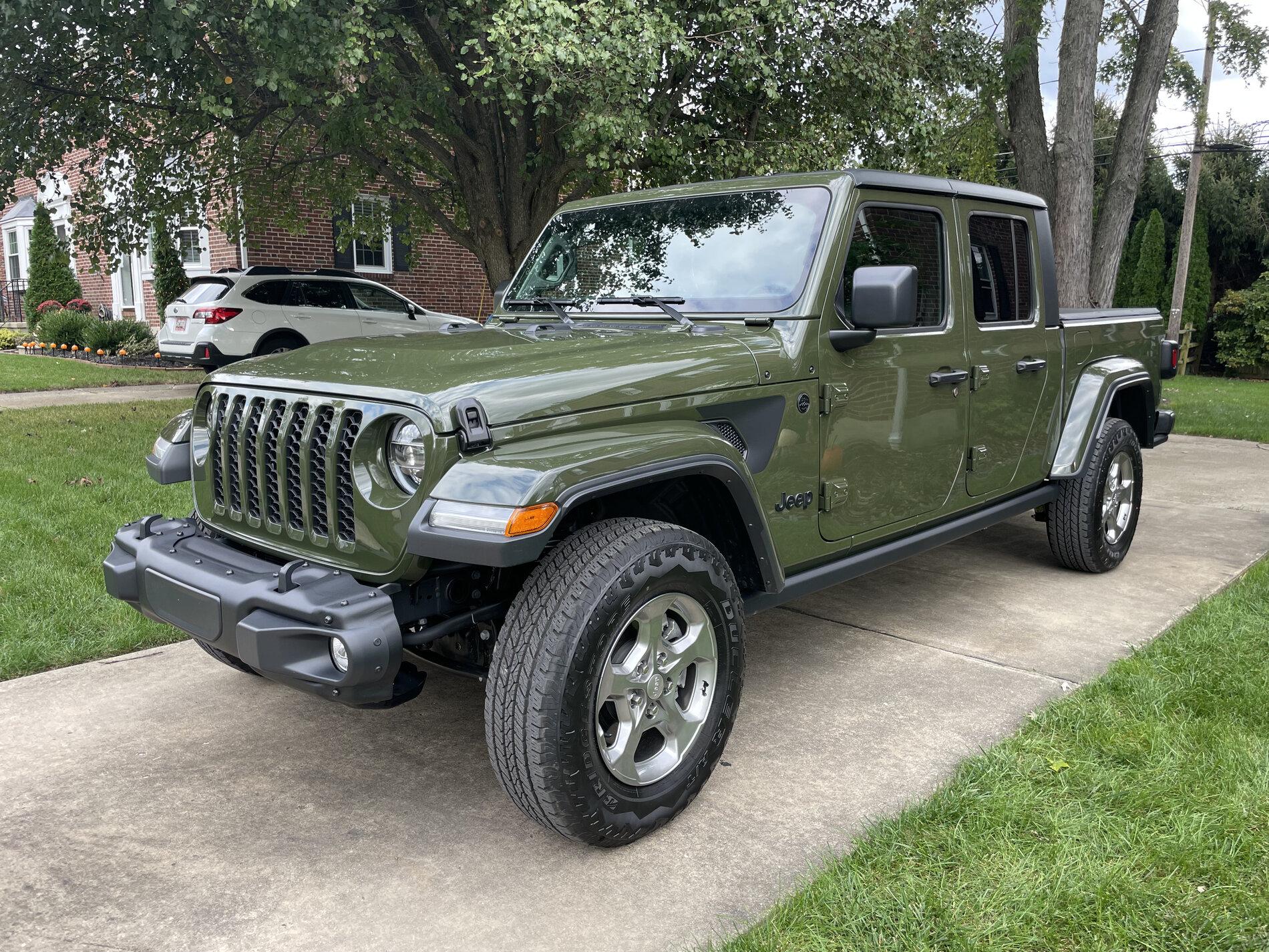Jeep Gladiator SARGE GREEN Gladiator club 65662532196__E9DE3D92-2460-4CDF-B9F6-6260C51BE280