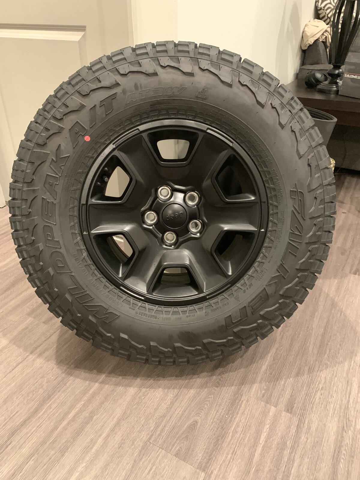Jeep Gladiator Mojave Wildpeak AT3 wheels and tires take-offs with TPMS: Anywhere on east coast 047E461B-1D3F-433B-9F01-9C82D3DFAF91