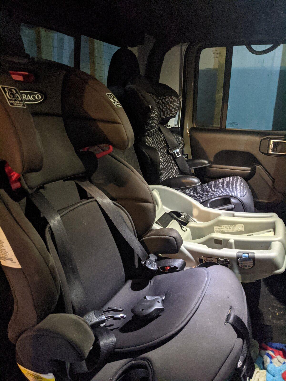 Jeep Gladiator Baby seat placement Gladiator PXL_20211116_123738528