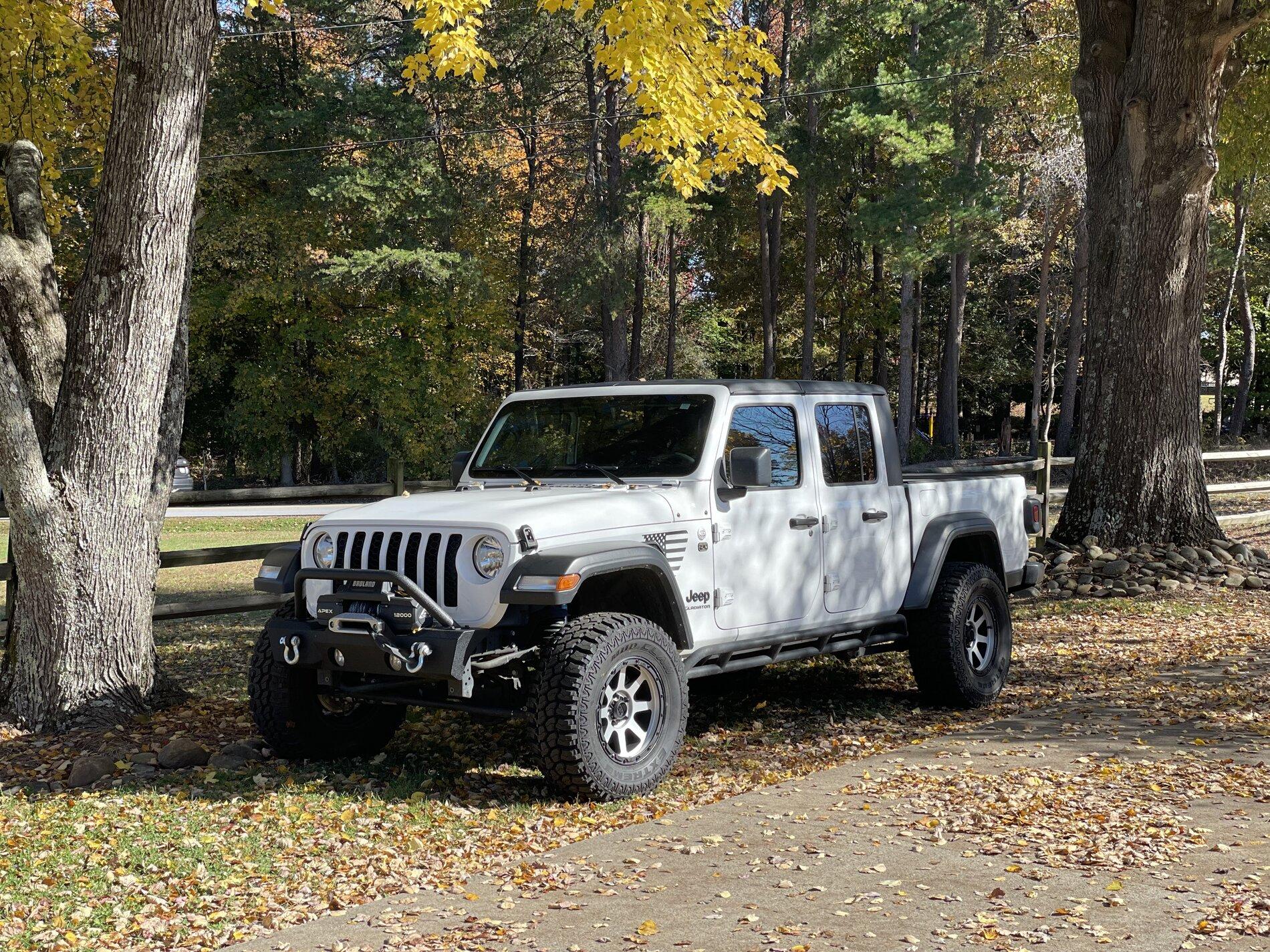 Jeep Gladiator Gladiator Glamour Shots EA34AD39-268D-40A3-AE6B-E7C06B1CD6C4