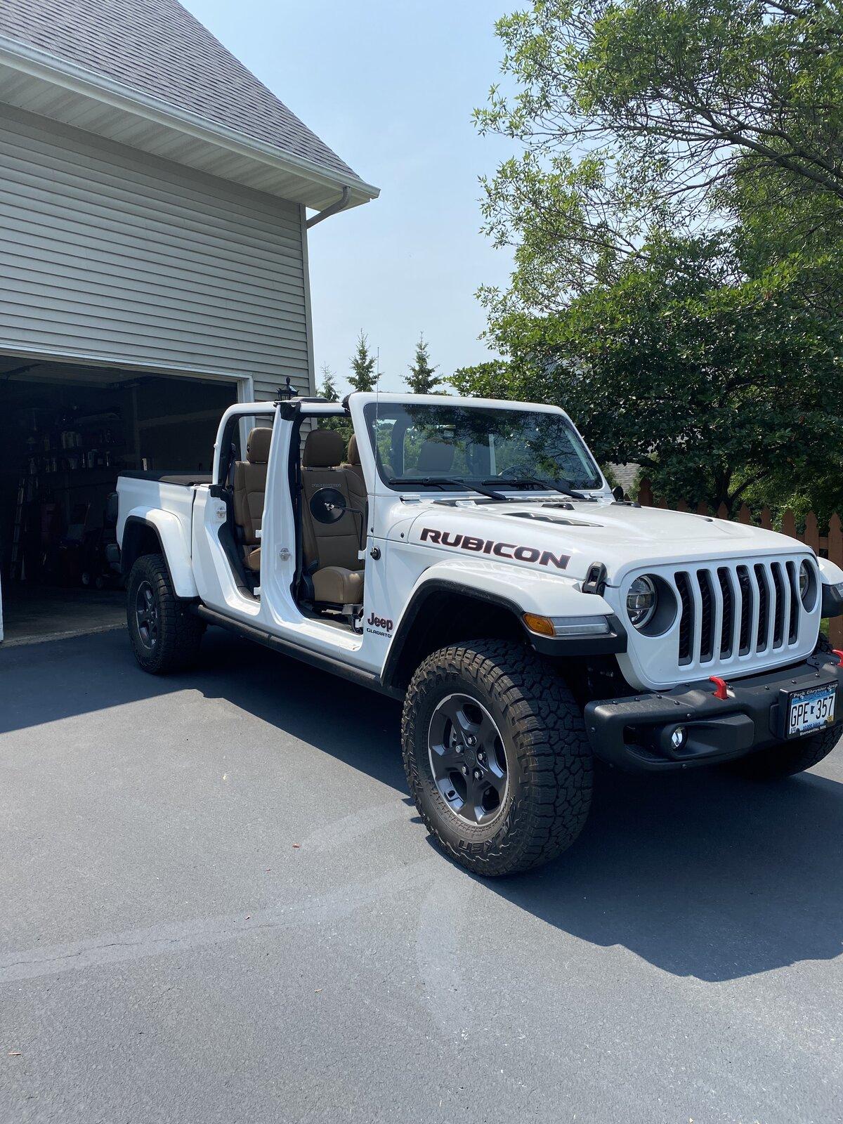 Jeep Gladiator BRIGHT WHITE Gladiator JT Club tempImageoHPbO