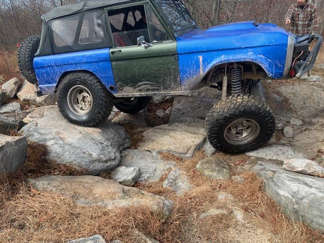 Jeep Gladiator Current opinion of the Bronco? Bronco droop.JPG