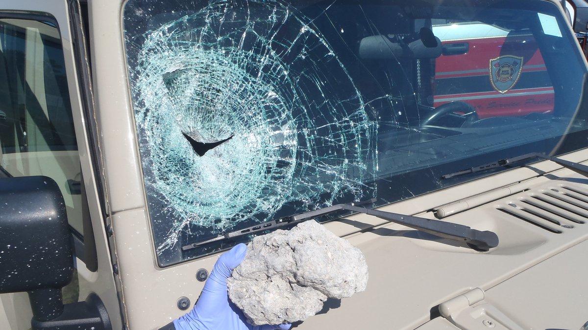 Jeep Gladiator Dang! Even Gorilla Glass wouldn't have helped with this rock to the windshield! JOXJ3ODFTFDLLJGPTTN2YYWK4I