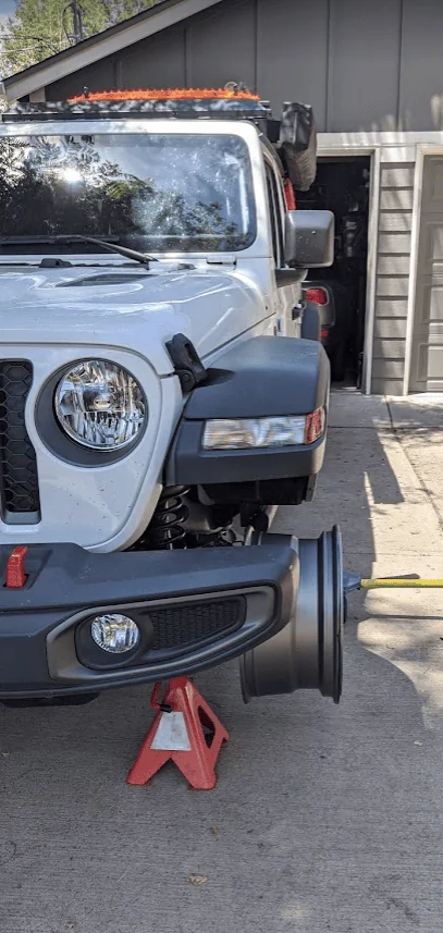 Jeep Gladiator Anyone running Jk Borah wheels how much do they stick out? 1637183400591