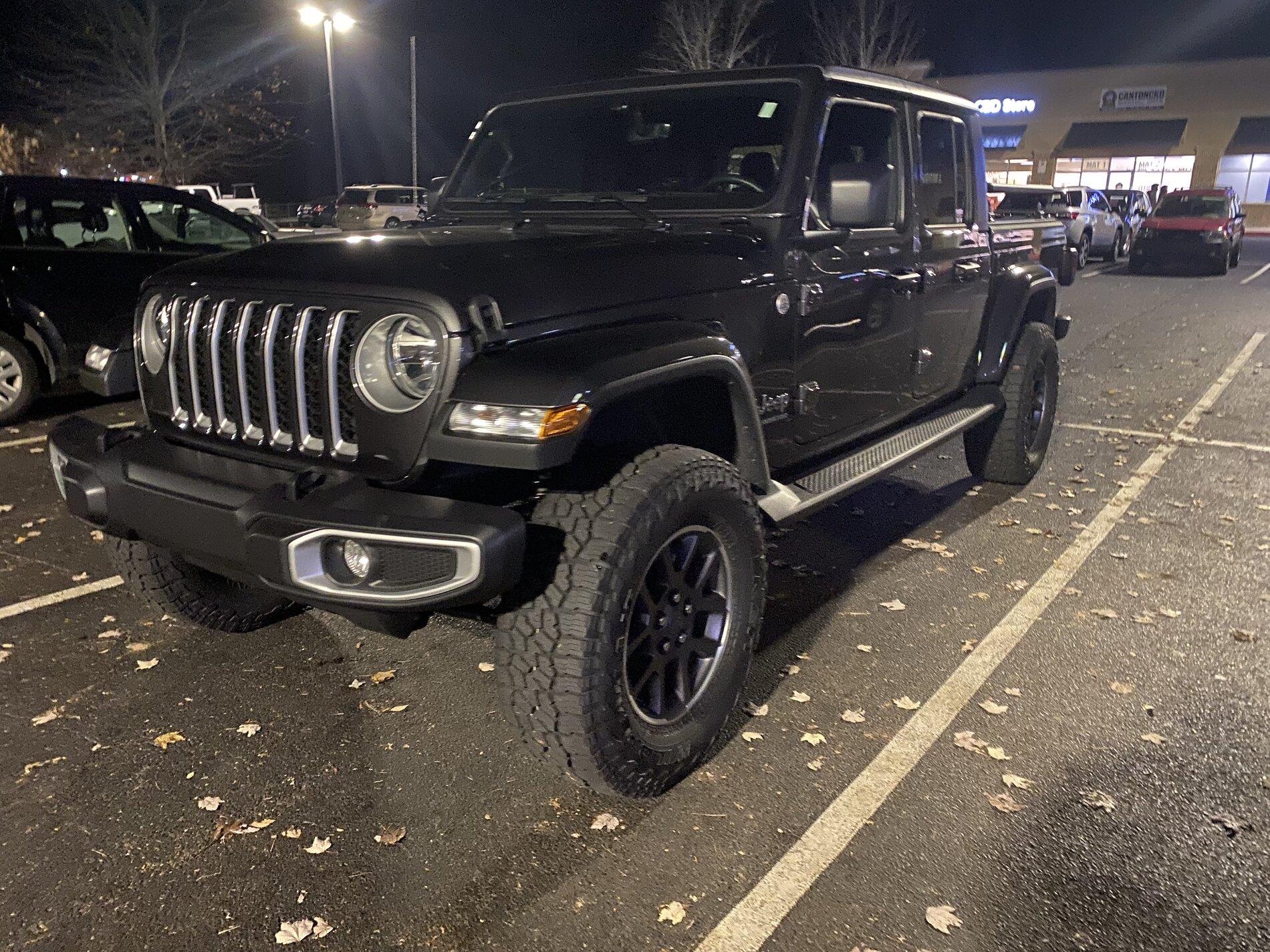 Jeep Gladiator Pics  - Only using 1 inch spacer (Terflex) & 3/4 daystar for 35s F075E09F-F498-4318-8C64-7DE0036AF7FD