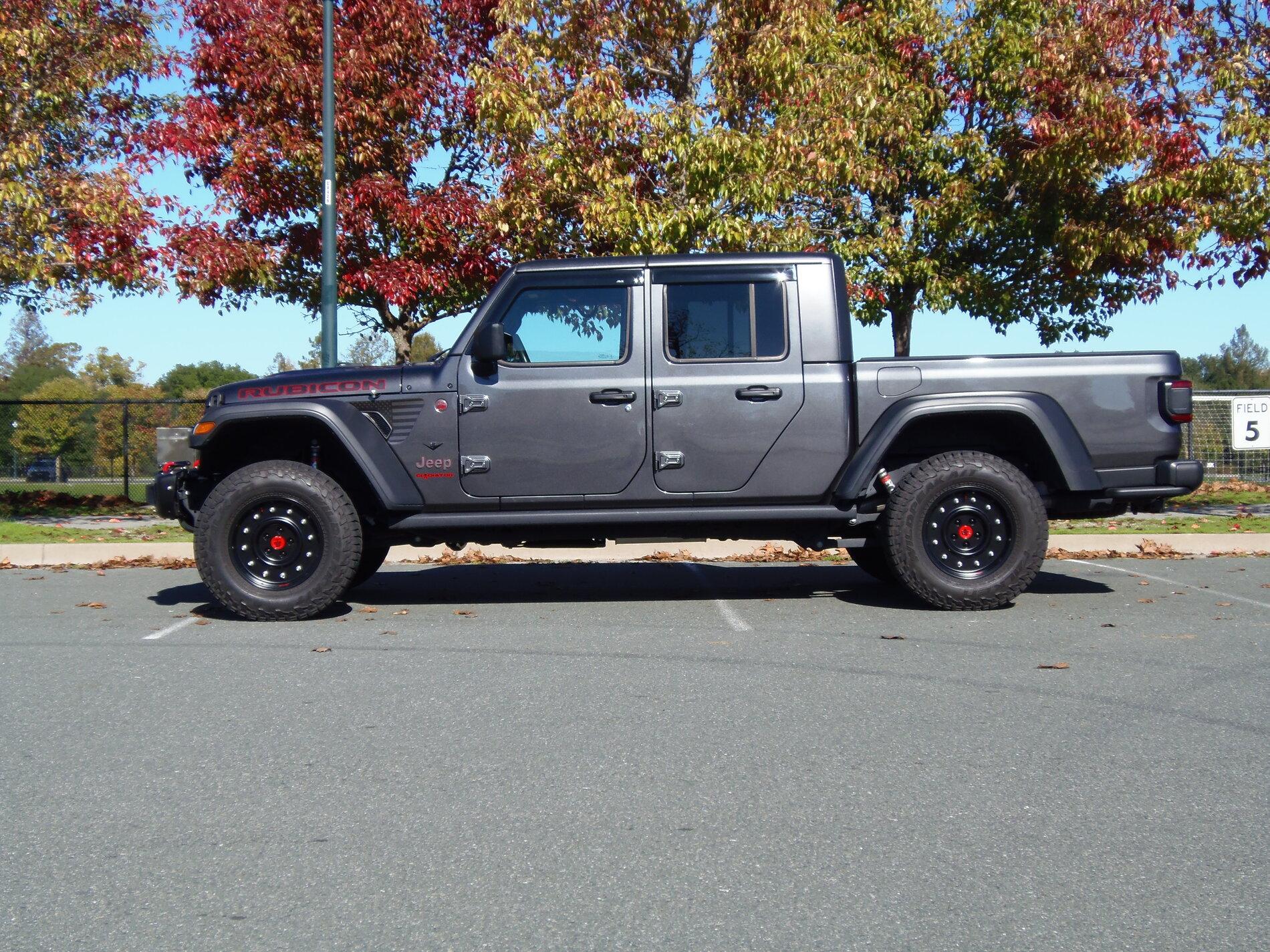 Jeep Gladiator Anyone install 1” leveling kit on Rubicon? PB120082.JPG