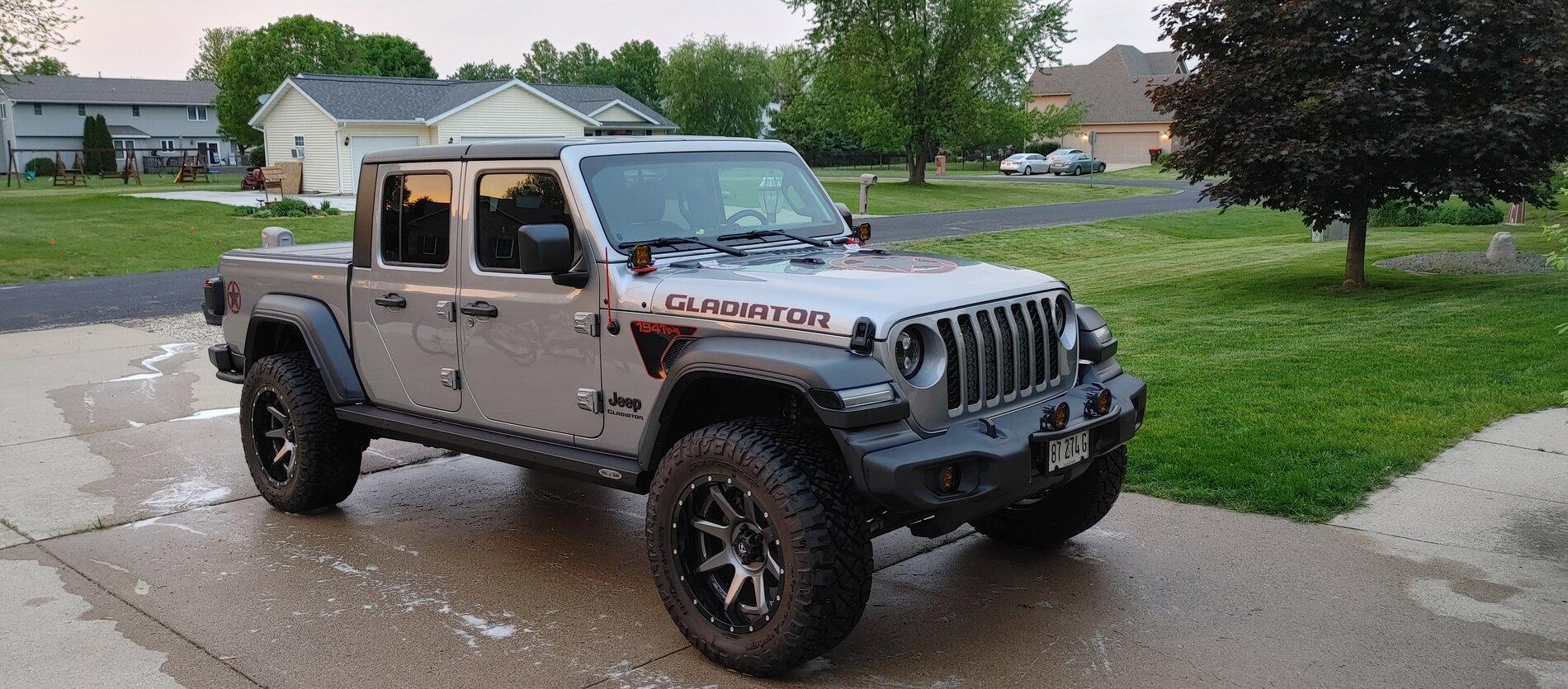 Jeep Gladiator FREEDOM EDITION Gladiator JT club 0521212003a_HDR