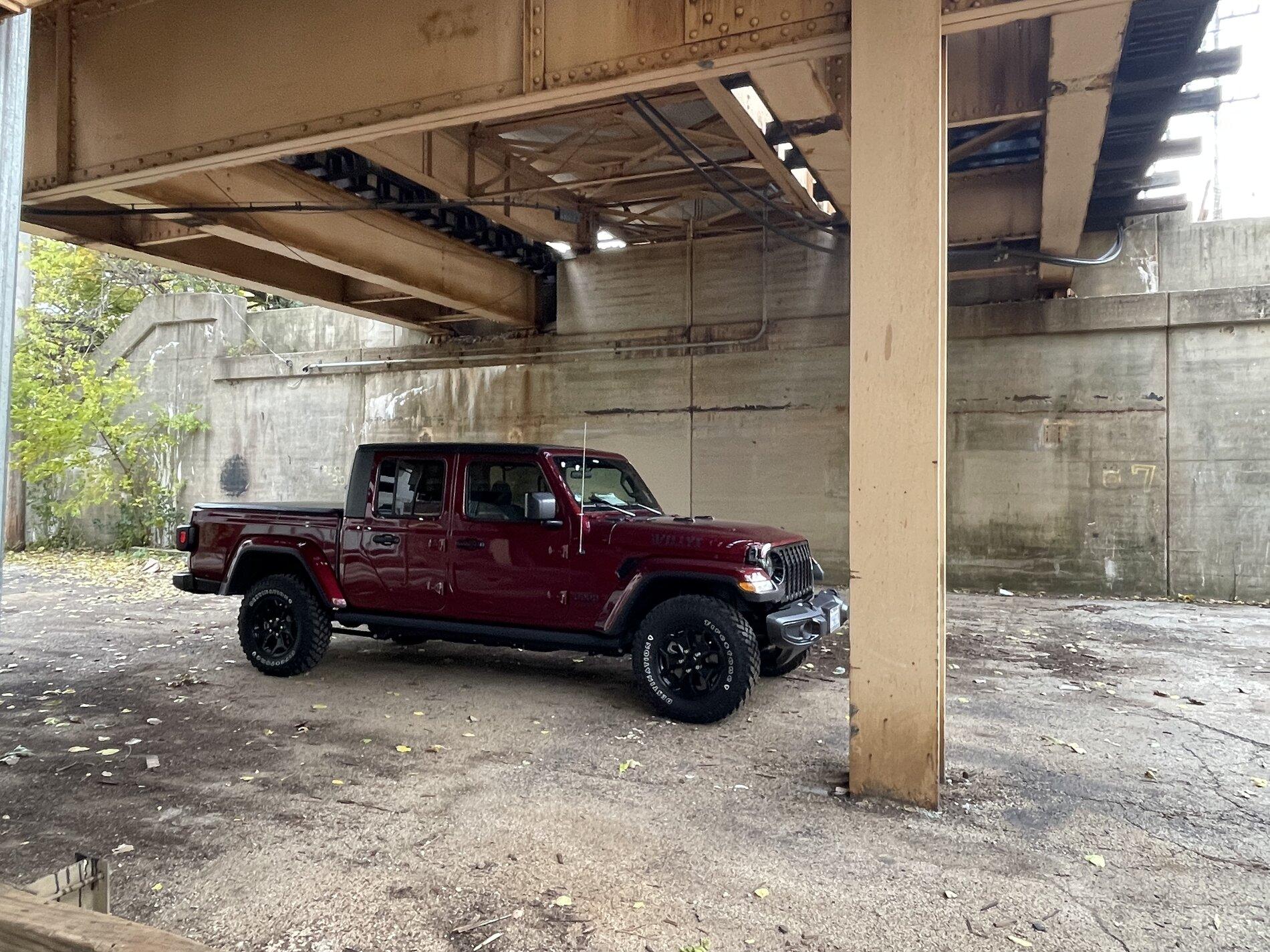 Jeep Gladiator Mojave takeoffs C03A4818-BE93-4A80-8A84-1910F079A20B