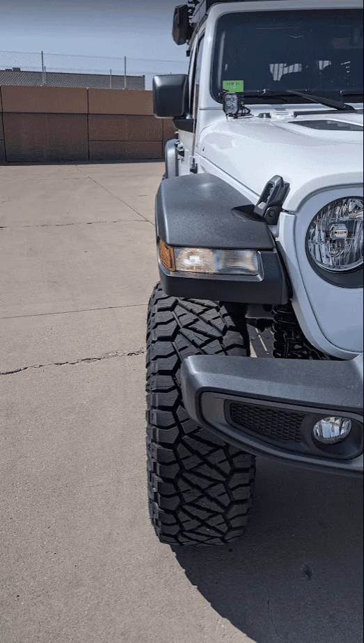 Jeep Gladiator Anyone running Jk Borah wheels how much do they stick out? 1637250966793