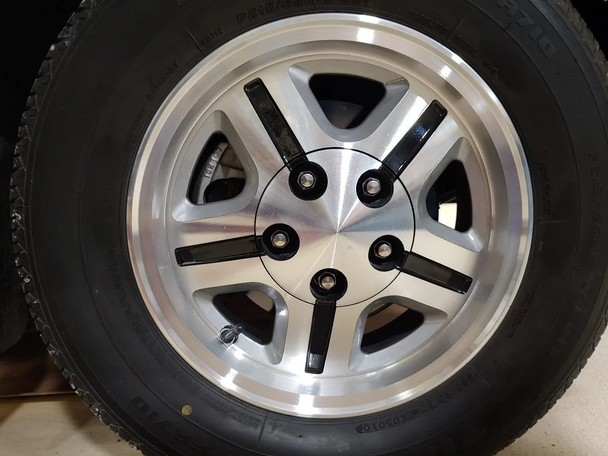 Jeep Gladiator Alloy vs Steel wheels sx4-wheel
