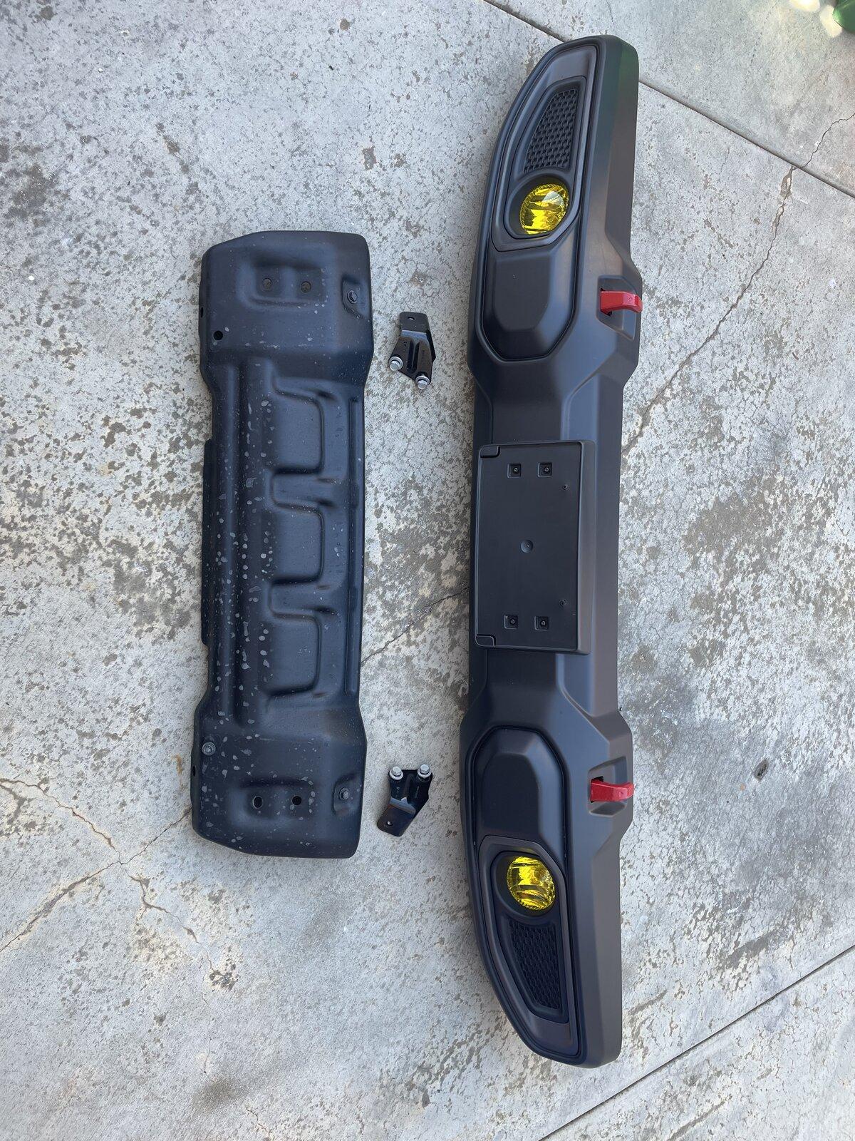 Jeep Gladiator For sale Rubicon front bumper with skid plate. F9BBD933-DE2B-4498-B858-7313FE07B225