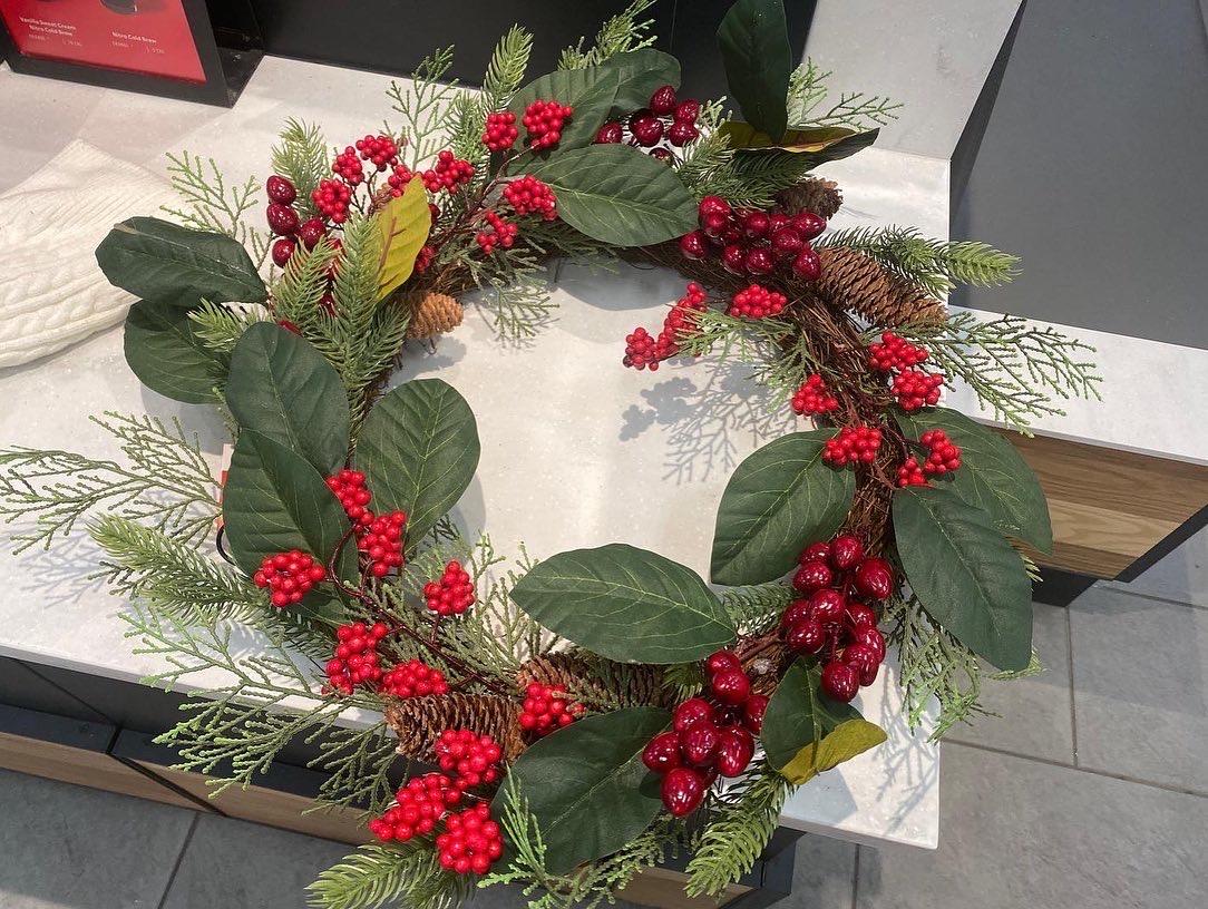Jeep Gladiator Show us your Grill Wreaths DE605138-8295-4CDA-8E89-FC9A7FDDC9B5.JPG