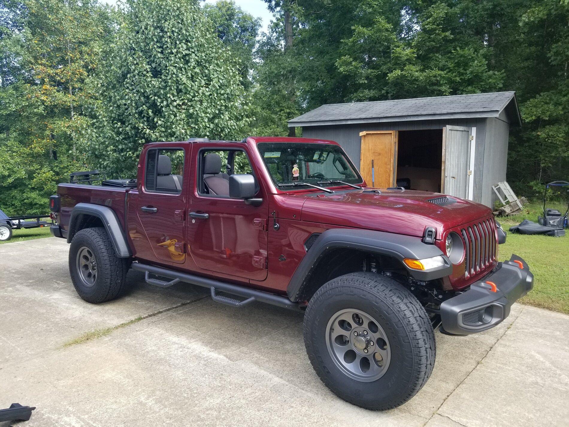 Jeep Gladiator Alloy vs Steel wheels 20210829_095452