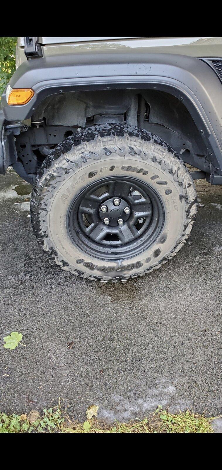 Jeep Gladiator Alloy vs Steel wheels Screenshot_20211119-082310_Gallery