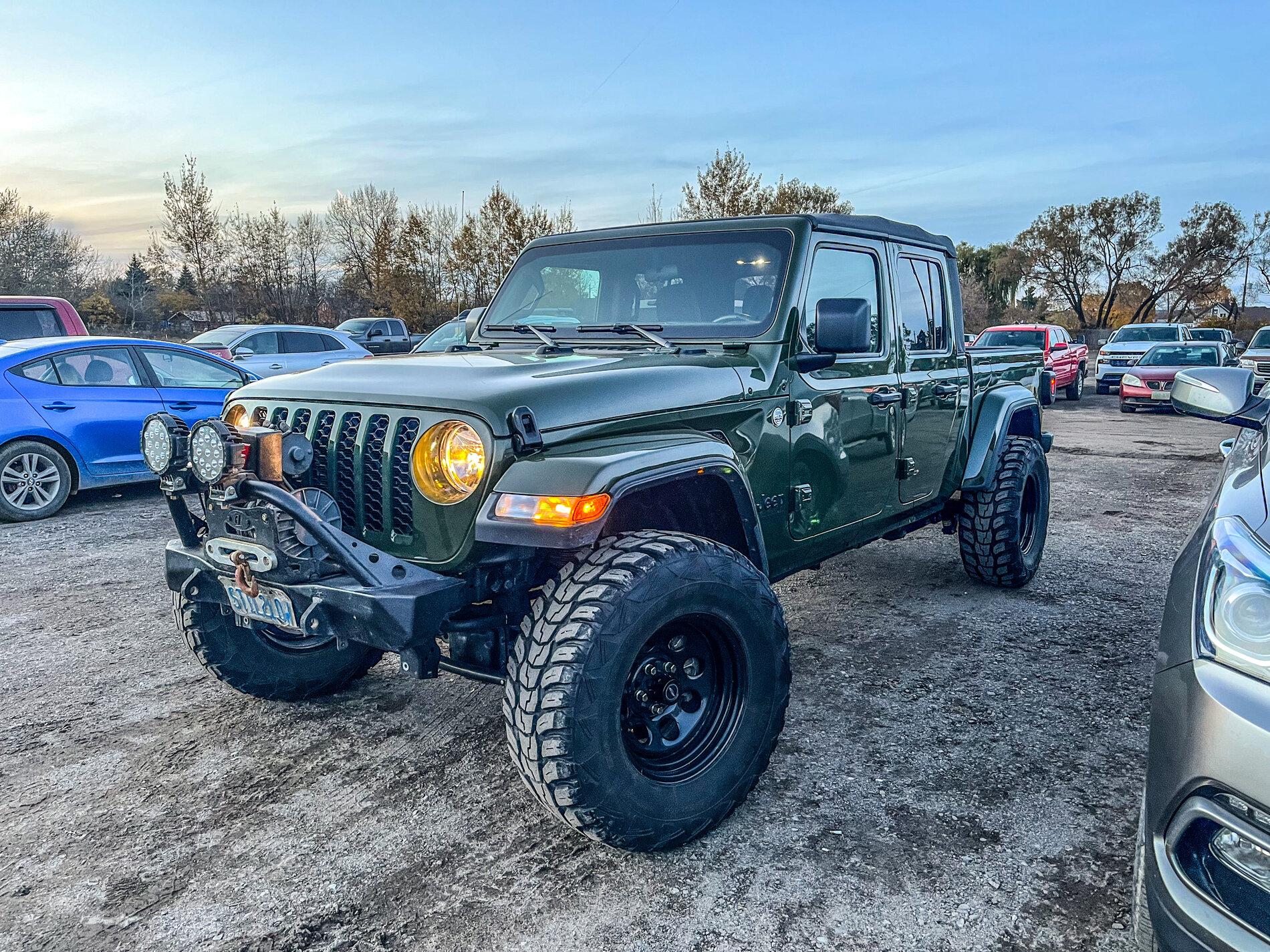 Jeep Gladiator Alloy vs Steel wheels A7E1D2D4-0335-471C-9CBF-5EF434304CEA