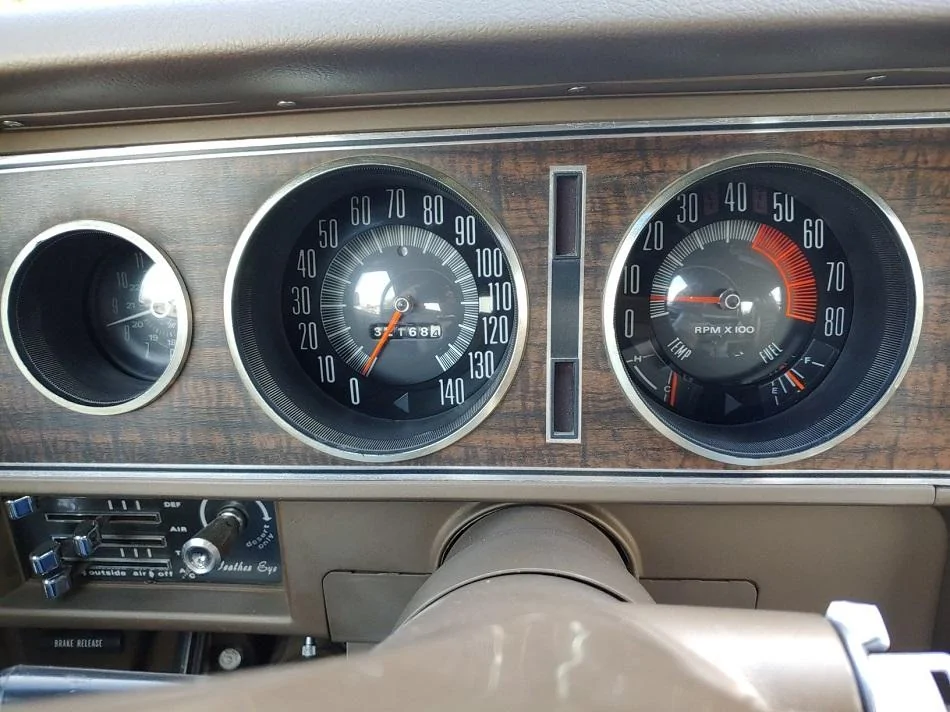Jeep Gladiator Oh Jeep... Why you so backwards? cluster