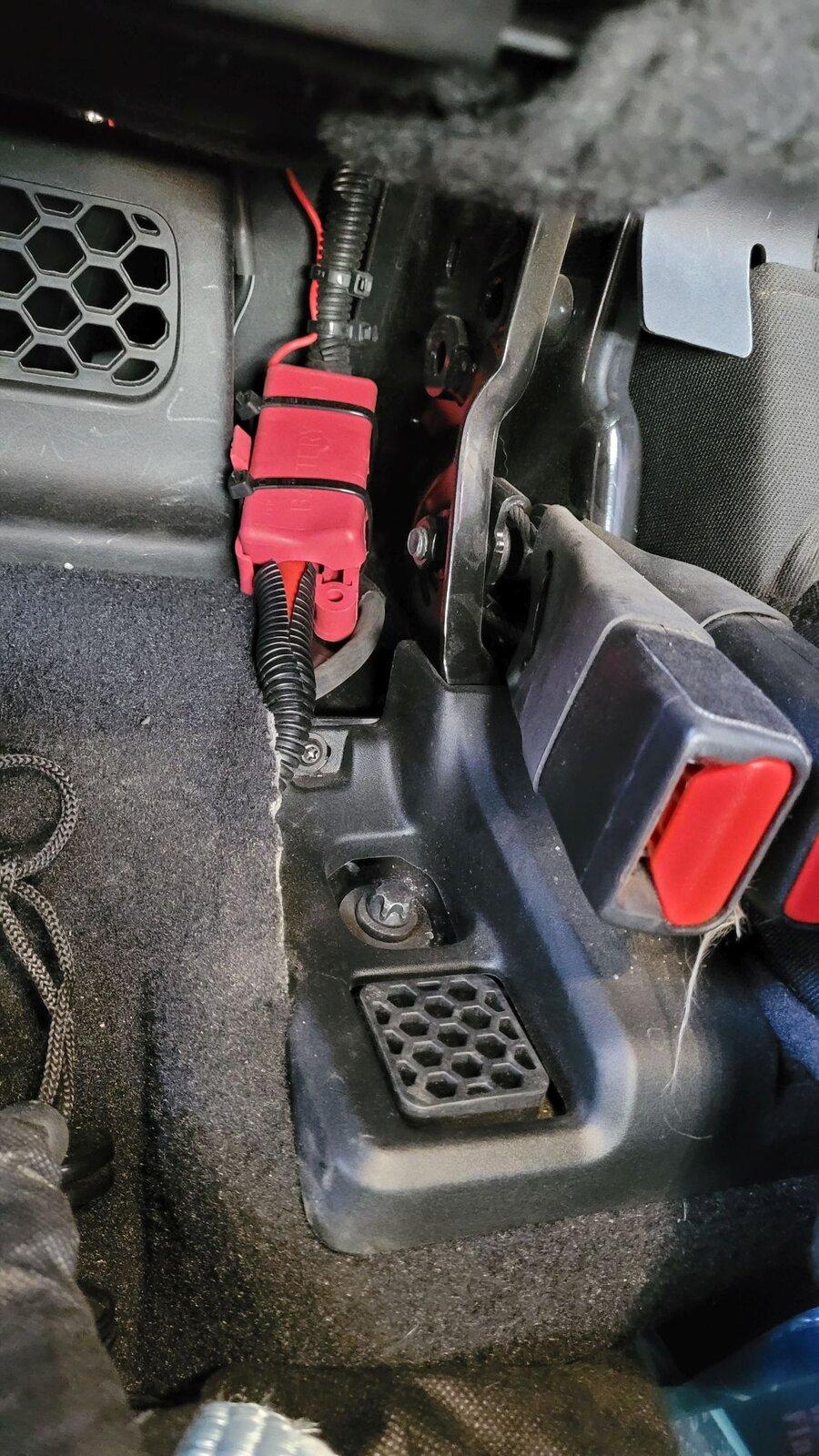 Jeep Gladiator Another 813/ARB (behind the seat) thread... 20211111_155909