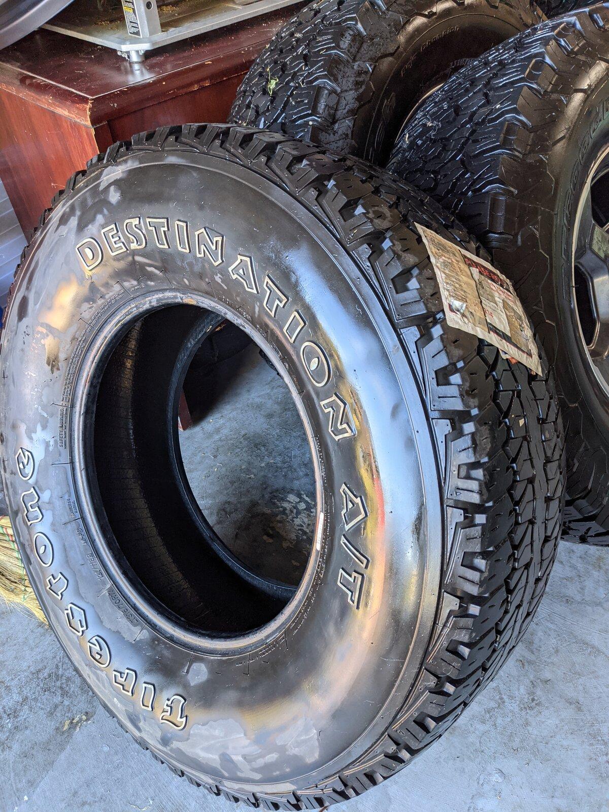Jeep Gladiator (4)Rubicon Black Rim Takeoffs  315/70/17 (4)BFG KO2 AT(1) Firestone Destiny AT ASK:$750, $SOLD:600 PXL_20211120_154207377