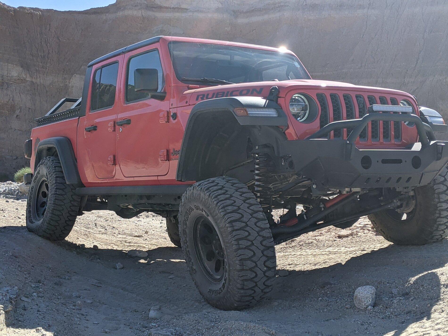 Jeep Gladiator EVO 4.5" / 38" desert trail Gladiator build PXL_20211113_200011417