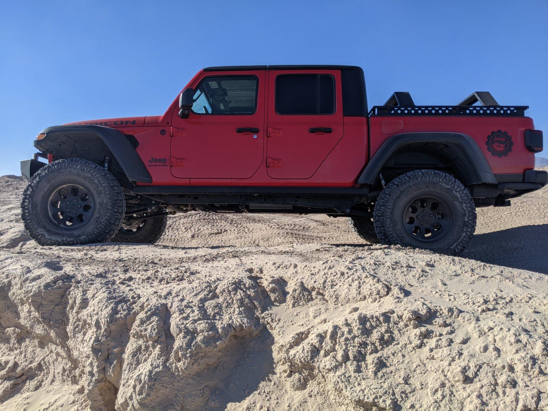 Jeep Gladiator EVO 4.5" / 38" desert trail Gladiator build PXL_20211113_220550616