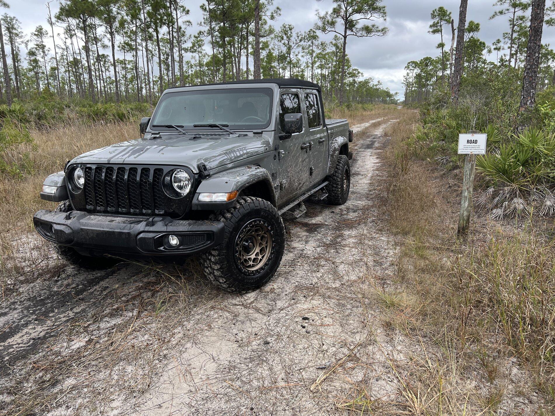 Jeep Gladiator What did you do WITH your Gladiator today? 4CEC3DEA-BD43-4742-B1BB-0EE546228DEE