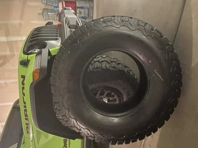 Jeep Gladiator 5 BF KO2's 315 70 17 35 inch C967704D-682A-4BBD-BCE0-92637F5BE415