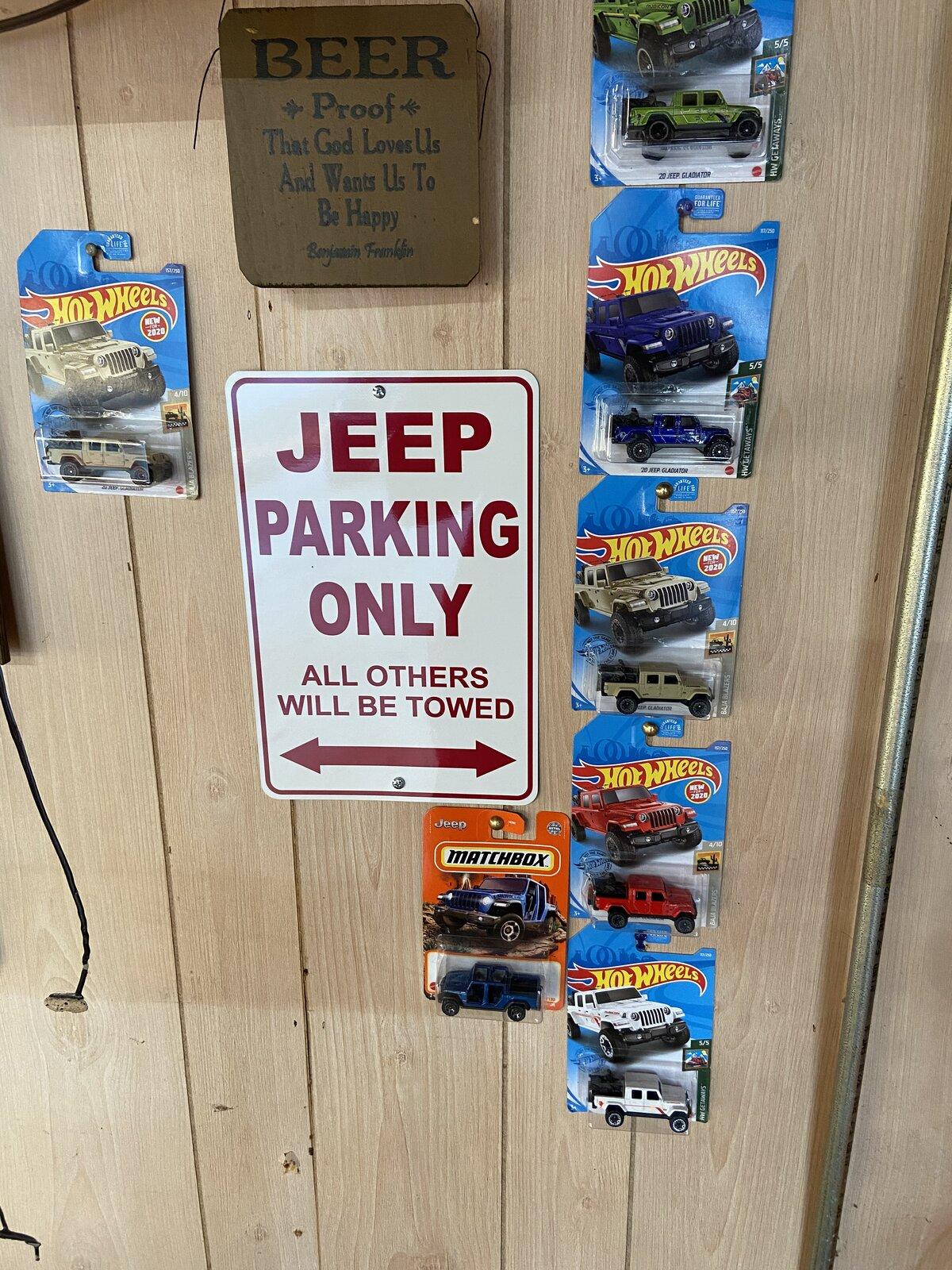 Jeep Gladiator Toy Gladiators, completed my Hot Wheels set. C6BE4813-6C09-4F4D-BB8E-45298476BFD6