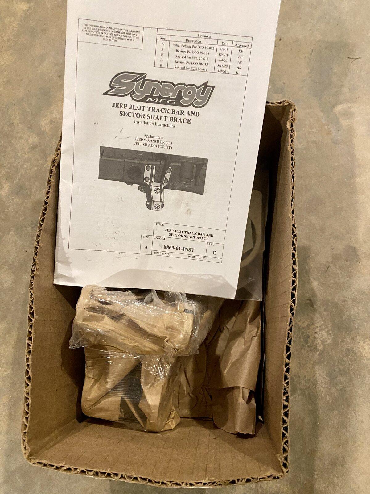 Jeep Gladiator NEW - Synergy Jeep JL / JLU / JT Front Track Bar and Sector Shaft Brace DAF7AA38-43F4-4D1A-81CC-E3C8FD94F21F