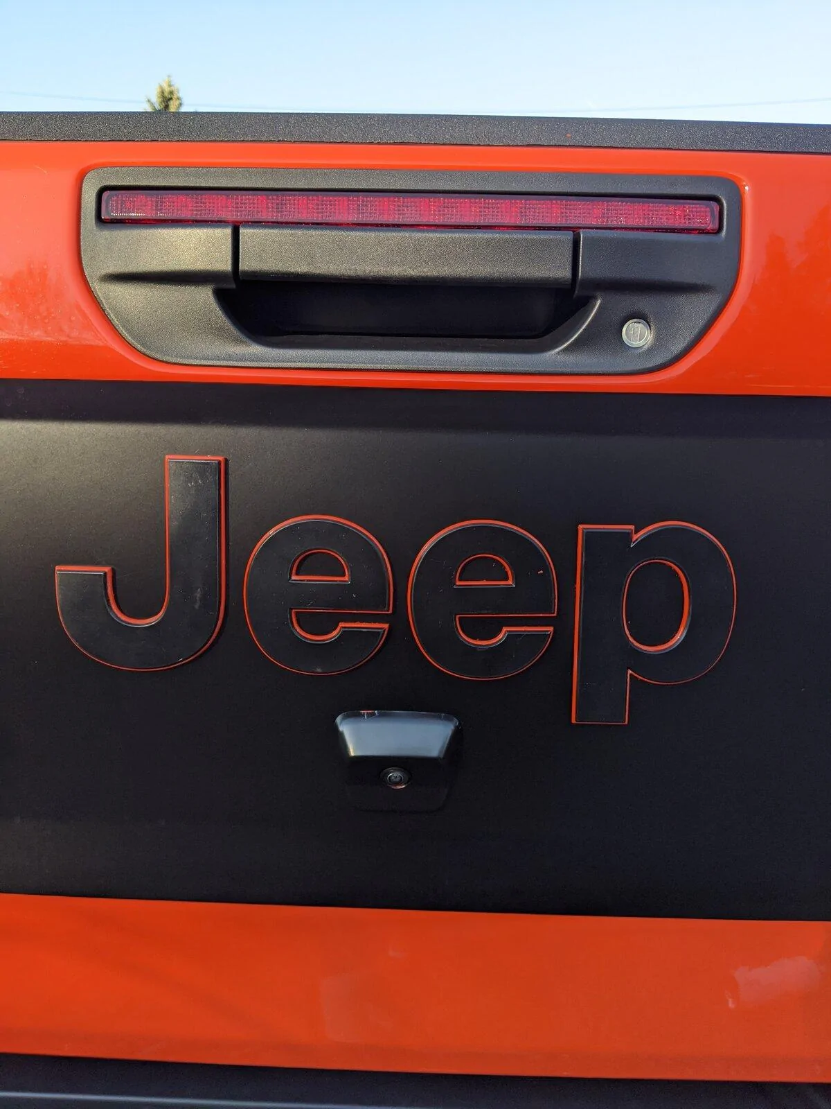 Jeep Gladiator Which tailgate badge kit do you like best IMG_20191115_141001