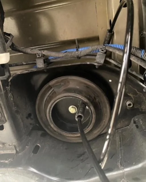 Jeep Gladiator Airlift bags with rear spacer blocks RC spacer