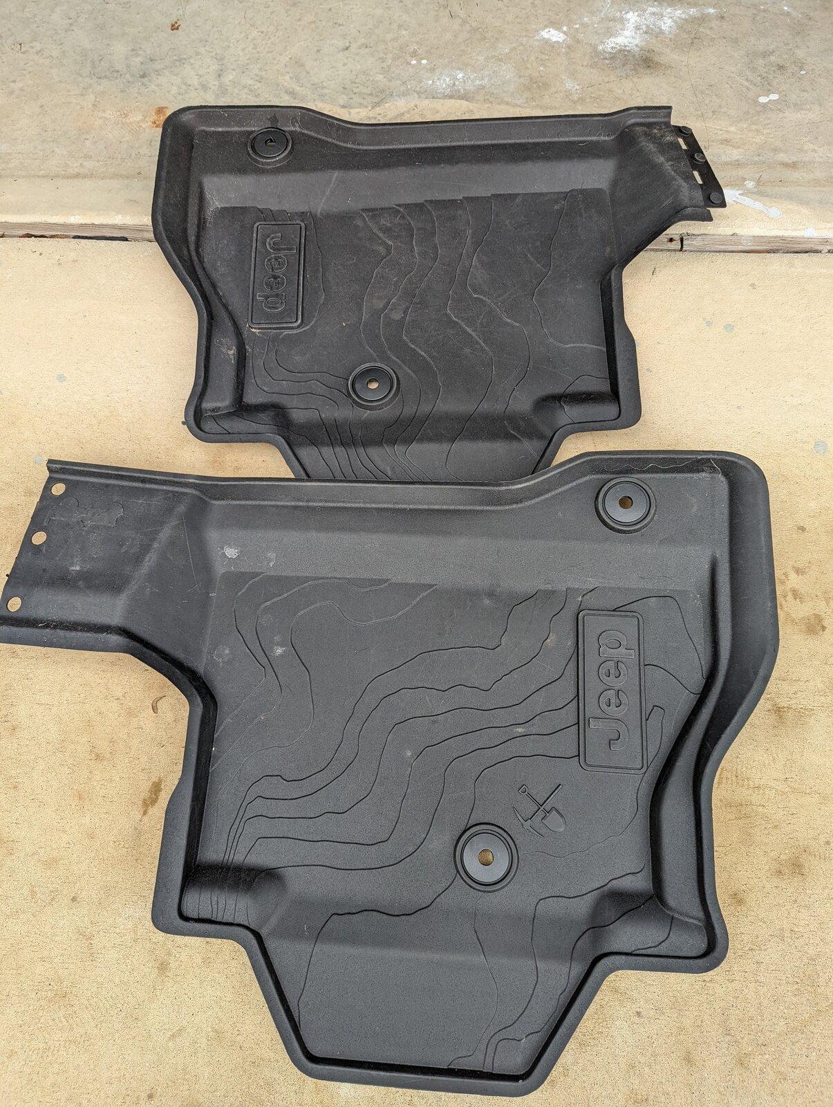 Jeep Gladiator JT All-weather Floor-mats $100. FL/AL PXL_20211122_164759876
