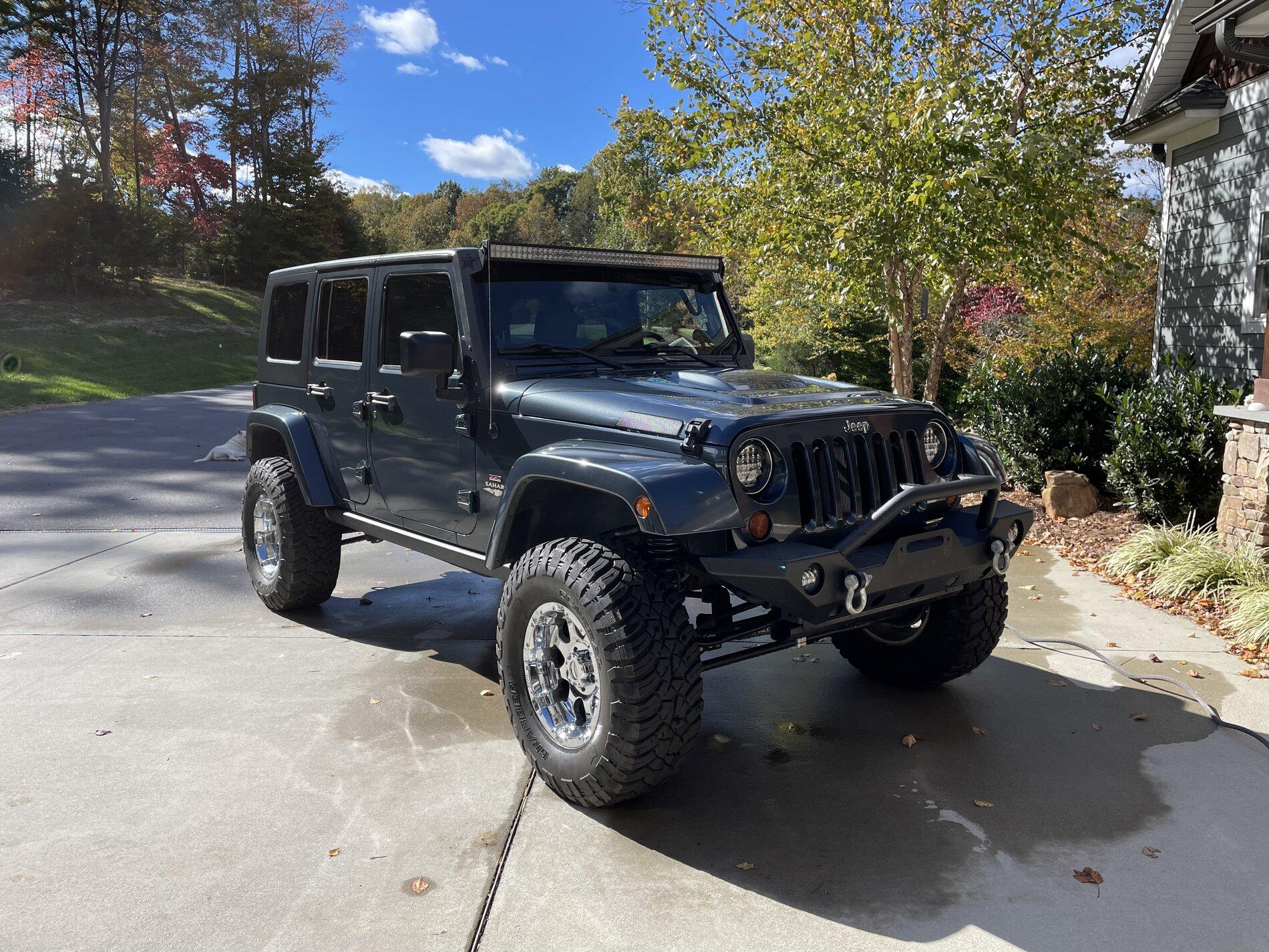Jeep Gladiator 2008 JKU LS Swapped 54576783-74BD-40D7-BECA-E743C98F74E1