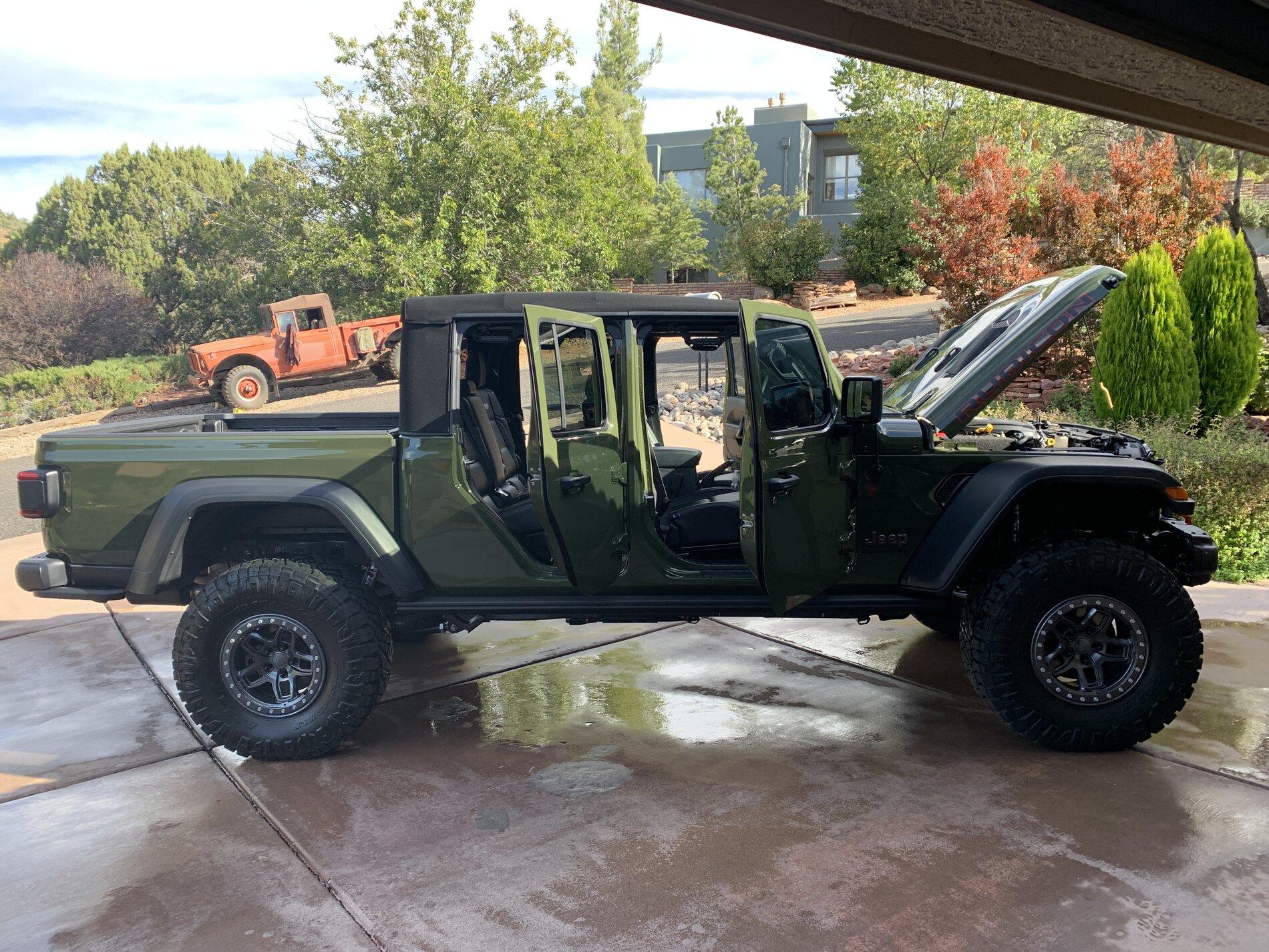 Jeep Gladiator AEV Borah Wheels on your Gladiator? EACE5FEE-D9A4-44B7-9EB2-5AE3211B6C43