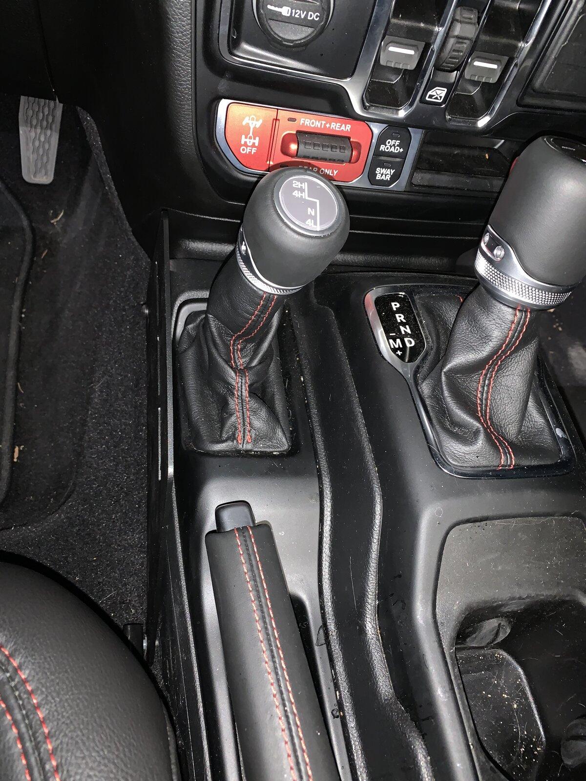 Jeep Gladiator CenteraK gladiator center console mount E96EA167-81A9-404B-97AC-AE6A7C4D2E44