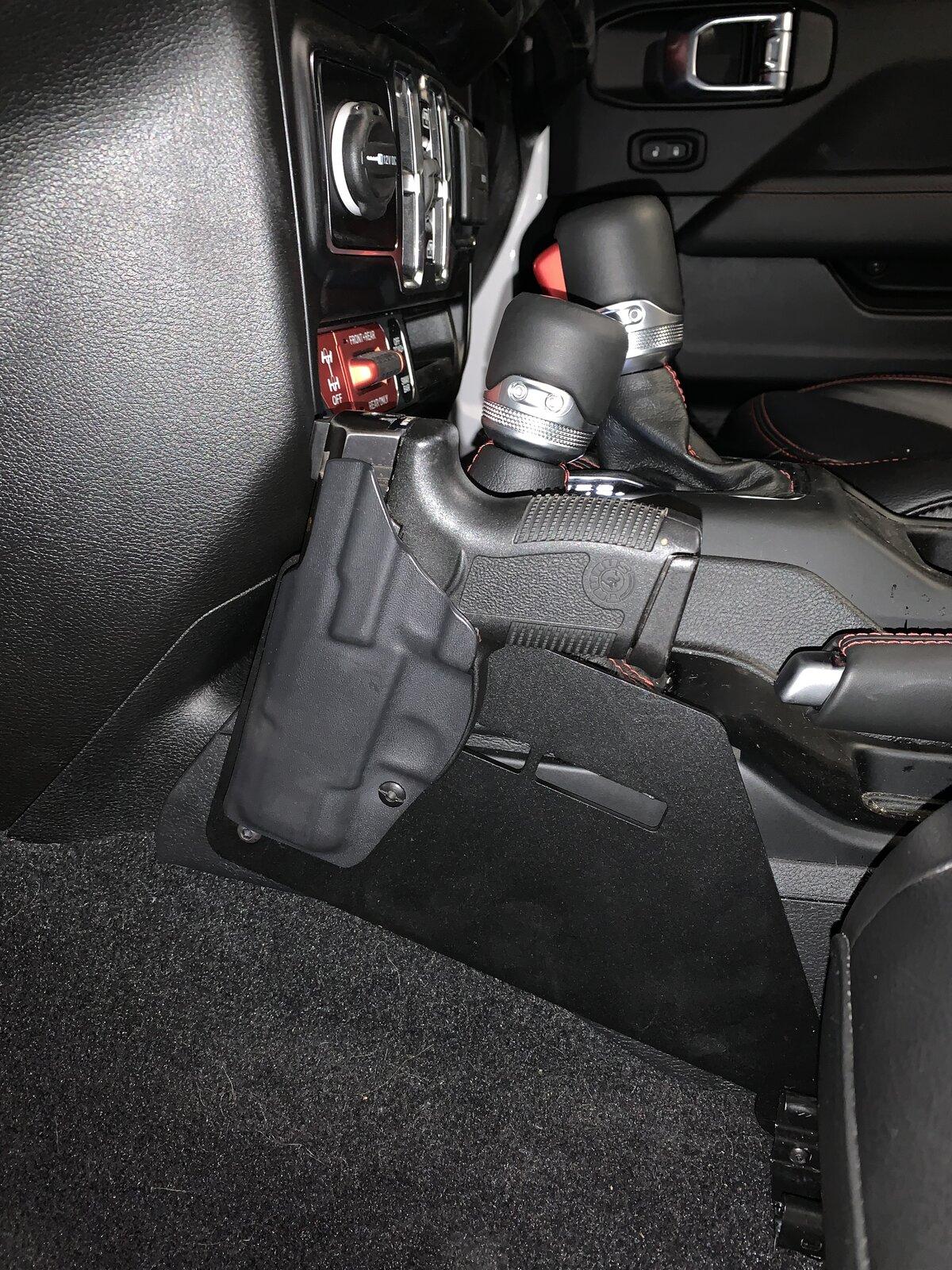 Jeep Gladiator CenteraK gladiator center console mount 1DC4B1E5-B8A3-4747-87A2-D7F959ED5282