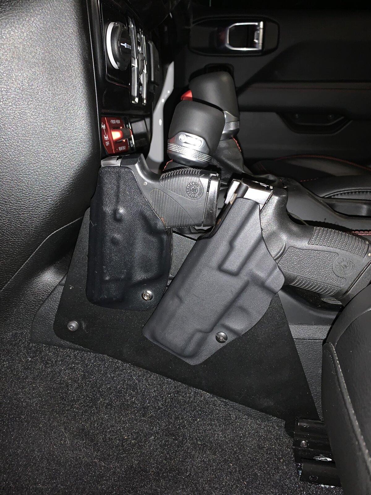 Jeep Gladiator CenteraK gladiator center console mount F76ACD98-A927-4165-B3E9-A4D116943004
