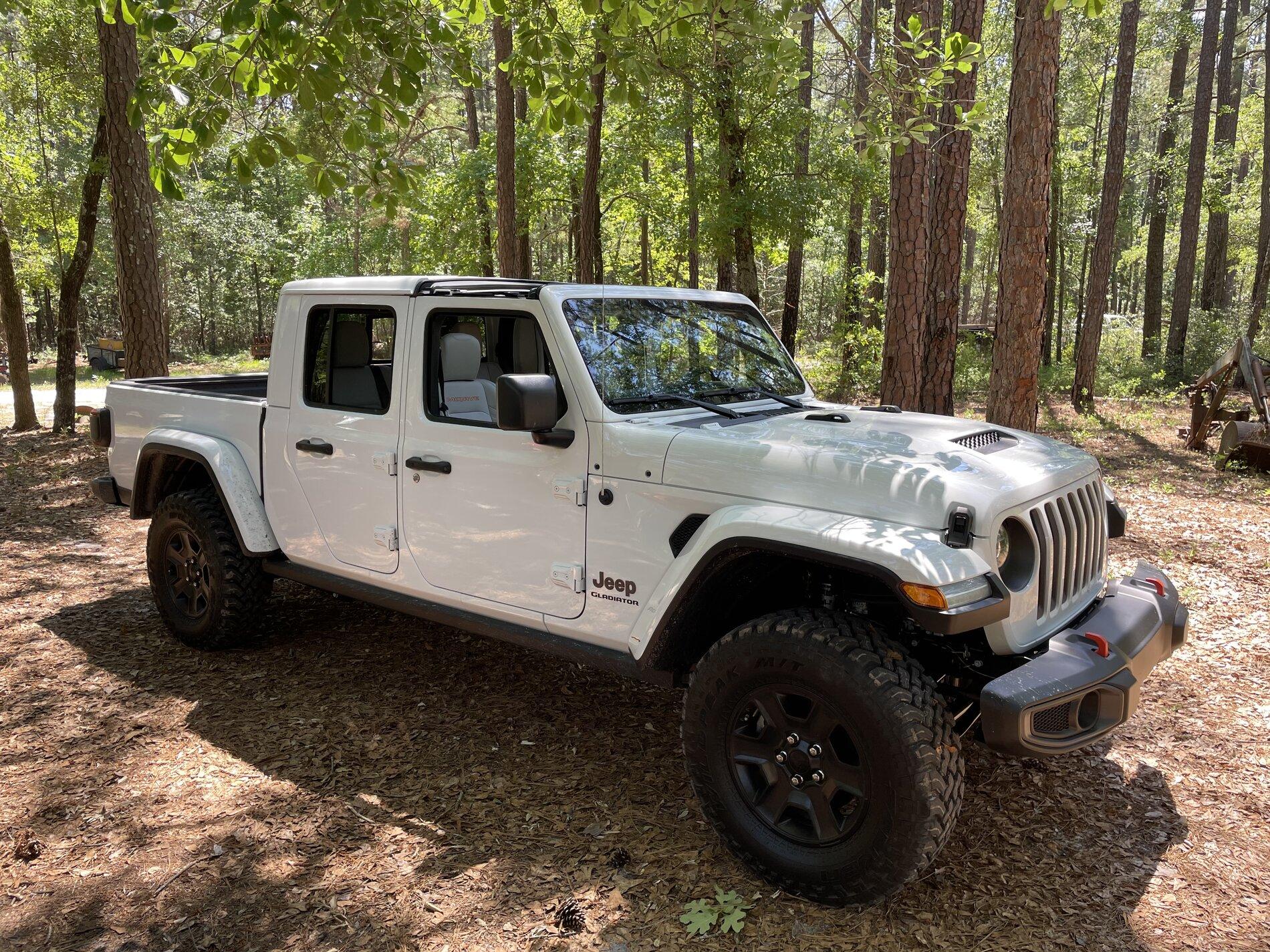 Jeep Gladiator Pic Request - Rubicon/Mojave back-to-back 33s vs 35s 58375CA0-AFAE-4A5B-AFBB-76DC6C186E8A