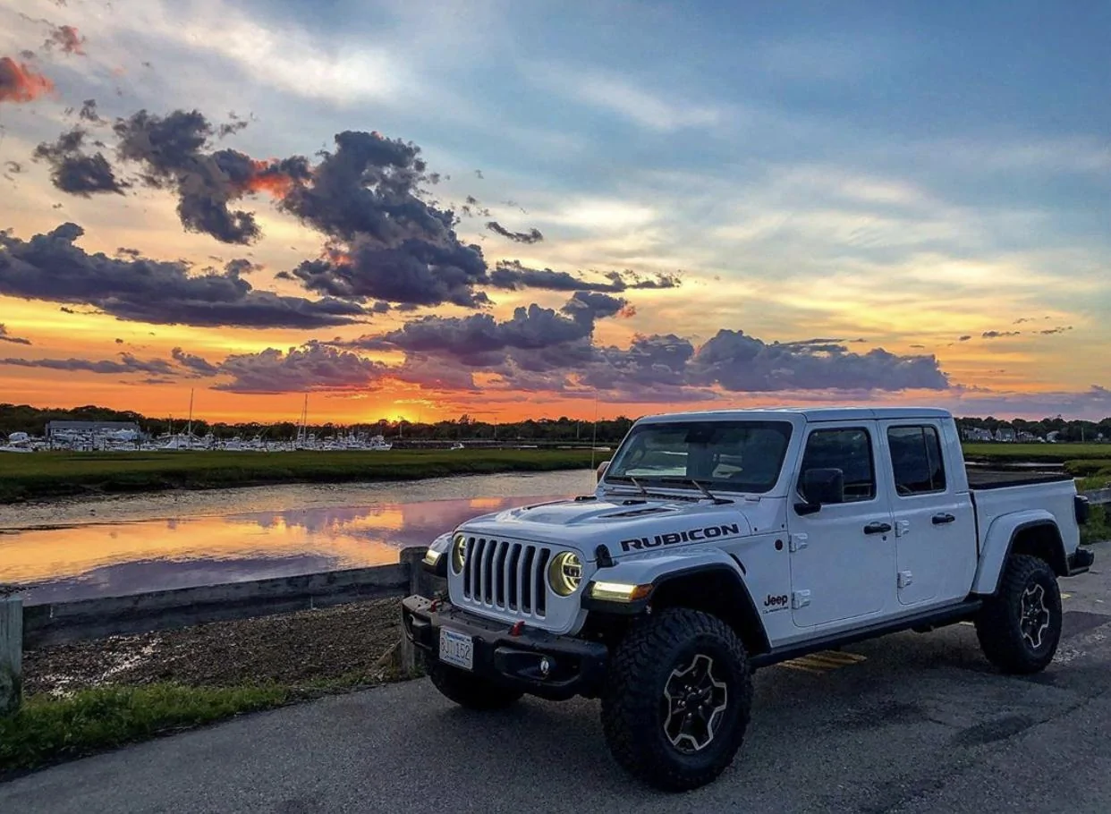 Jeep Gladiator BRIGHT WHITE Gladiator JT Club 4DCFD97F-1D5A-44D6-8C0F-6DCB00B8759C