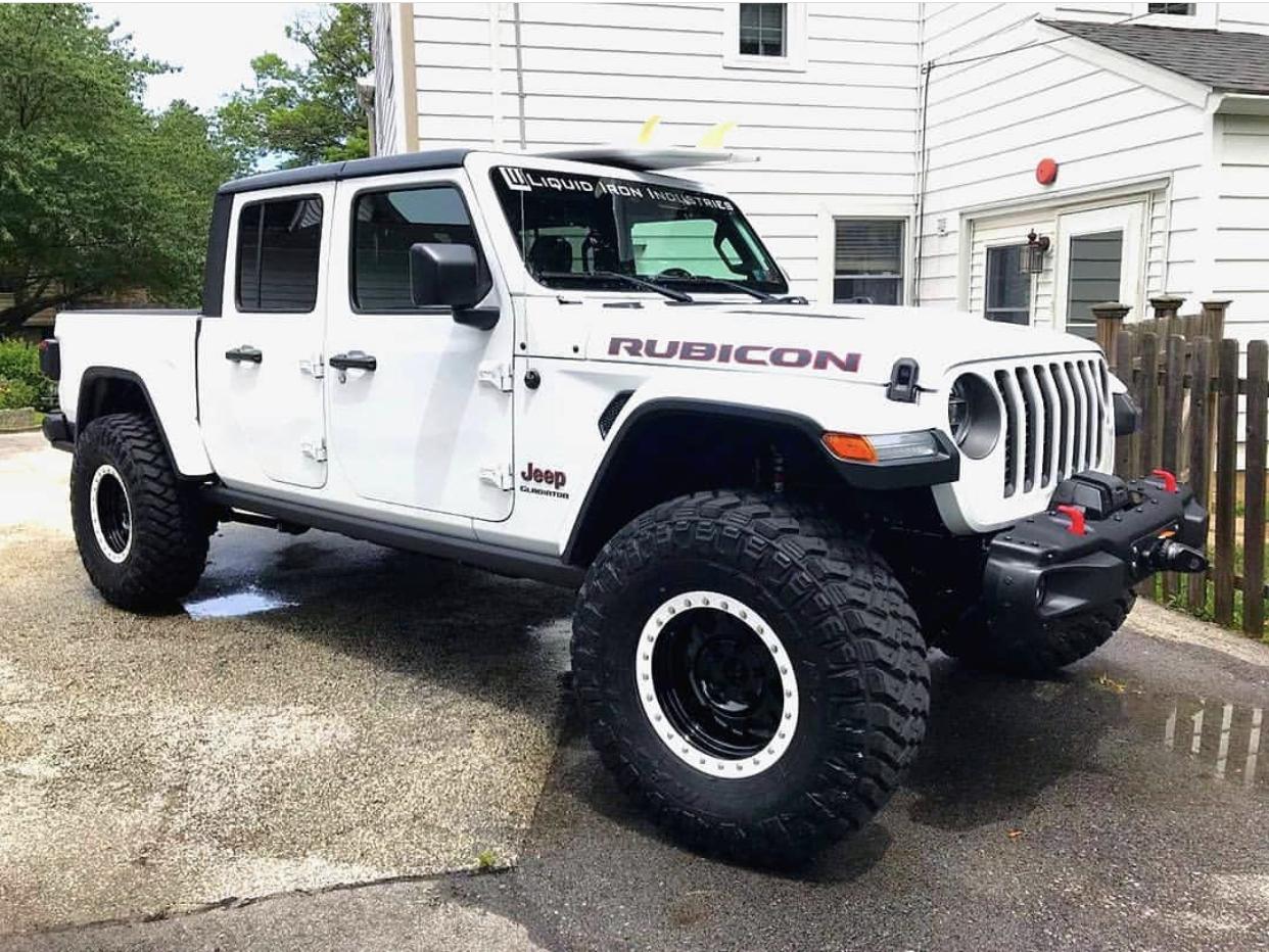 Jeep Gladiator BRIGHT WHITE Gladiator JT Club 454BC268-0C78-492E-981D-8E30177BB0F3