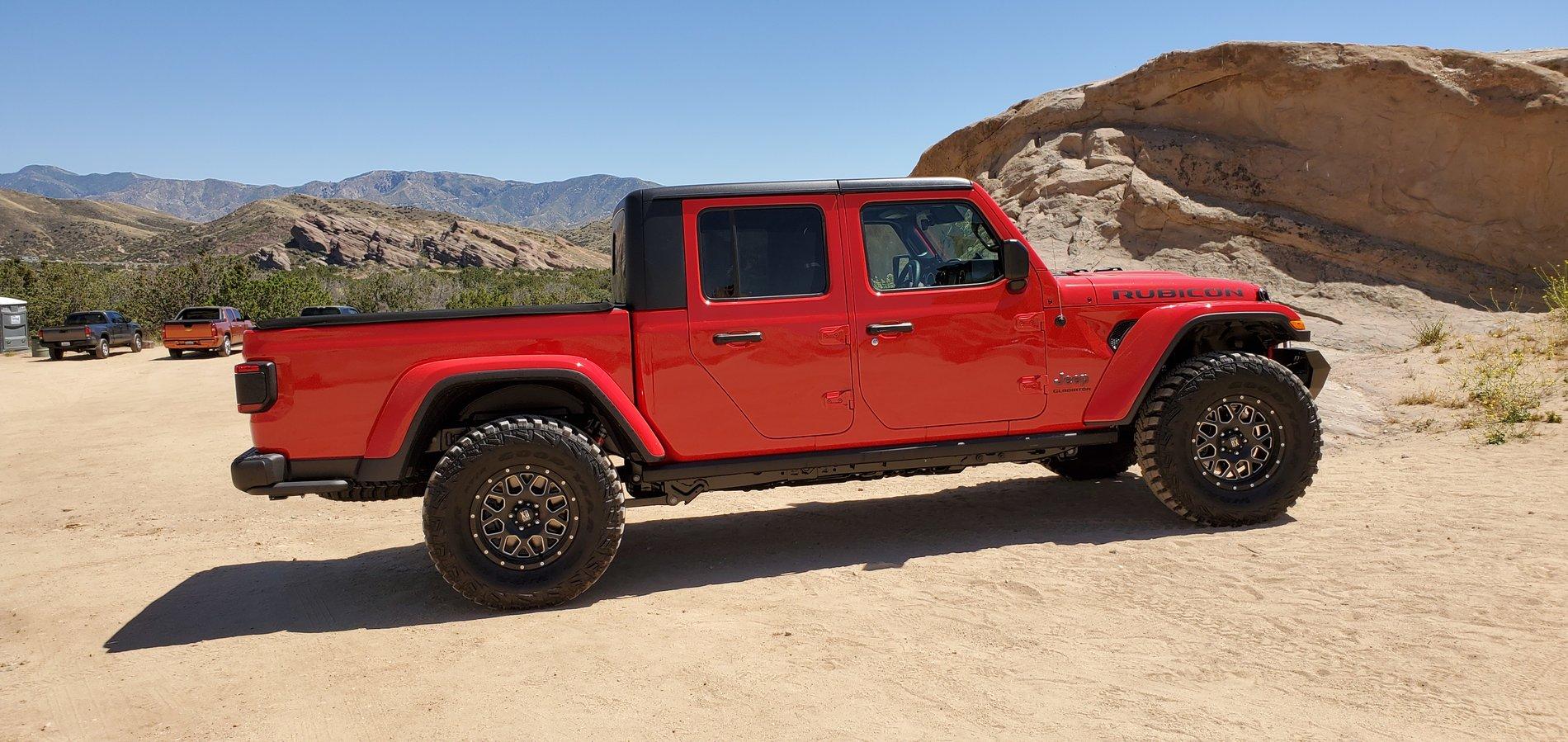 Jeep Gladiator FIRECRACKER RED Gladiator JT Club 20190623_143659